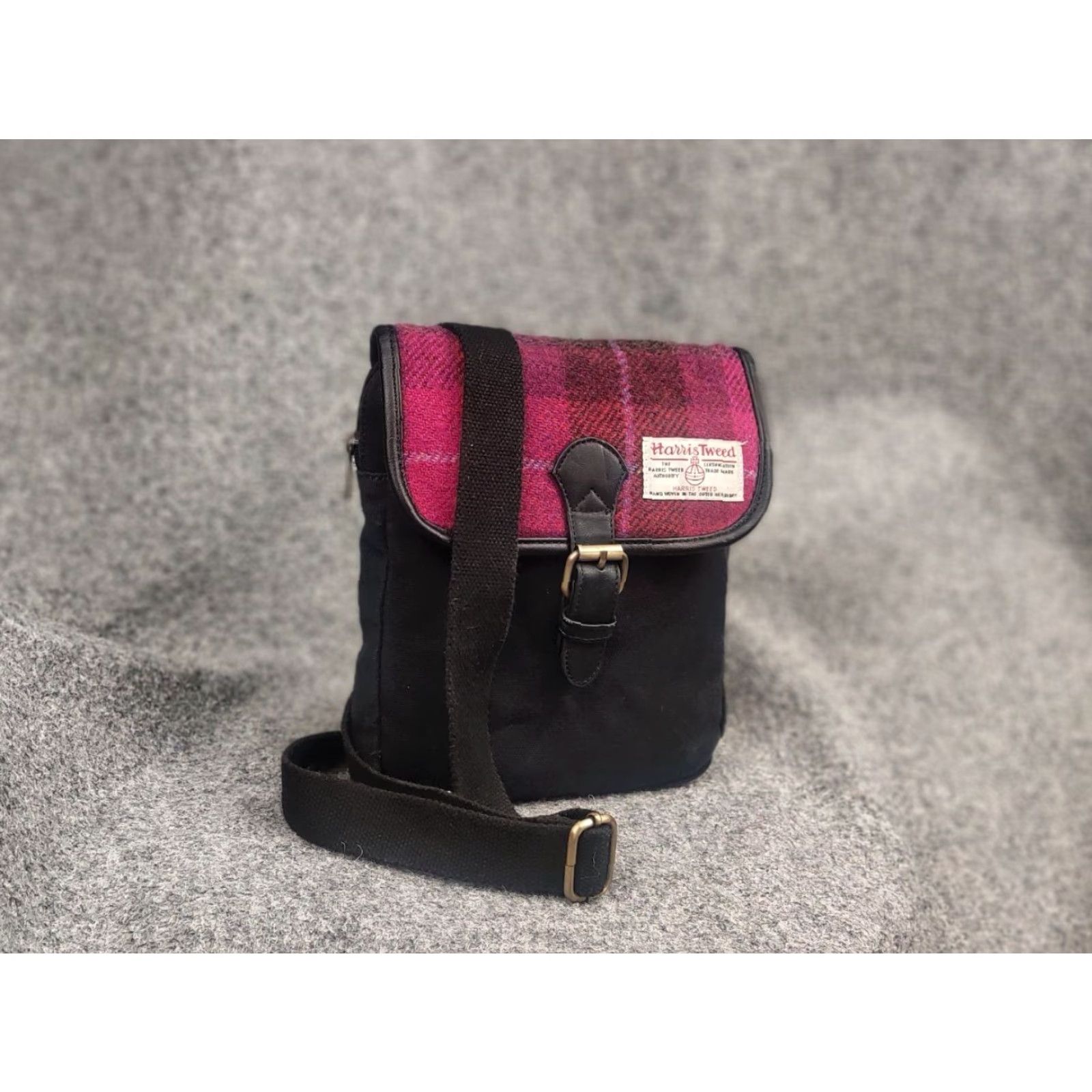 Harris Tweed Vintage Harris Tweed compact messenger bag unisex over the shoulder Hand Size ONE SIZE - 3 Thumbnail
