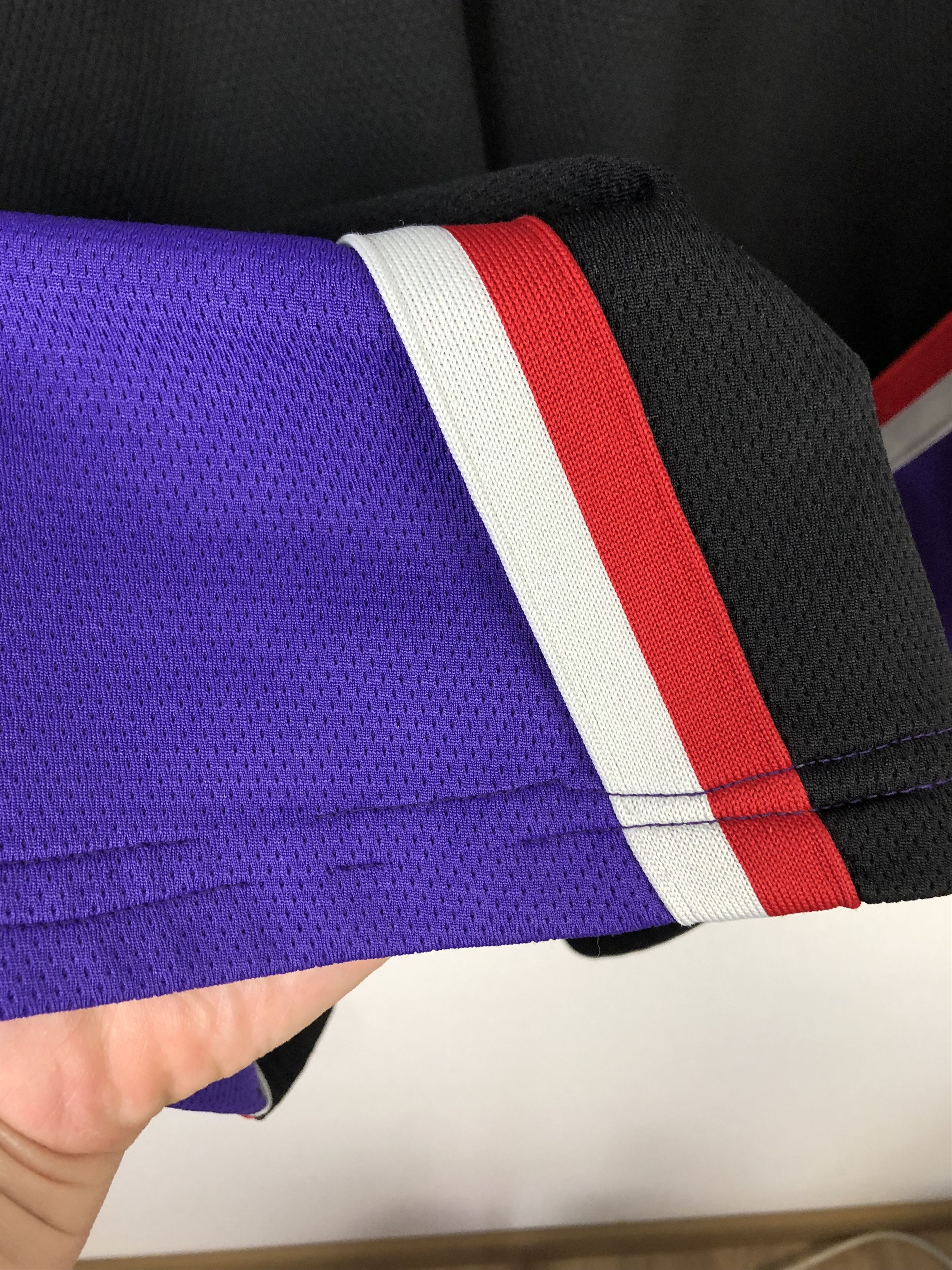 Nike Vintage Nike Toronto Raptors Hockey Jersey NBA Long Sleeve Size US XXL / EU 58 / 5 - 5 Thumbnail