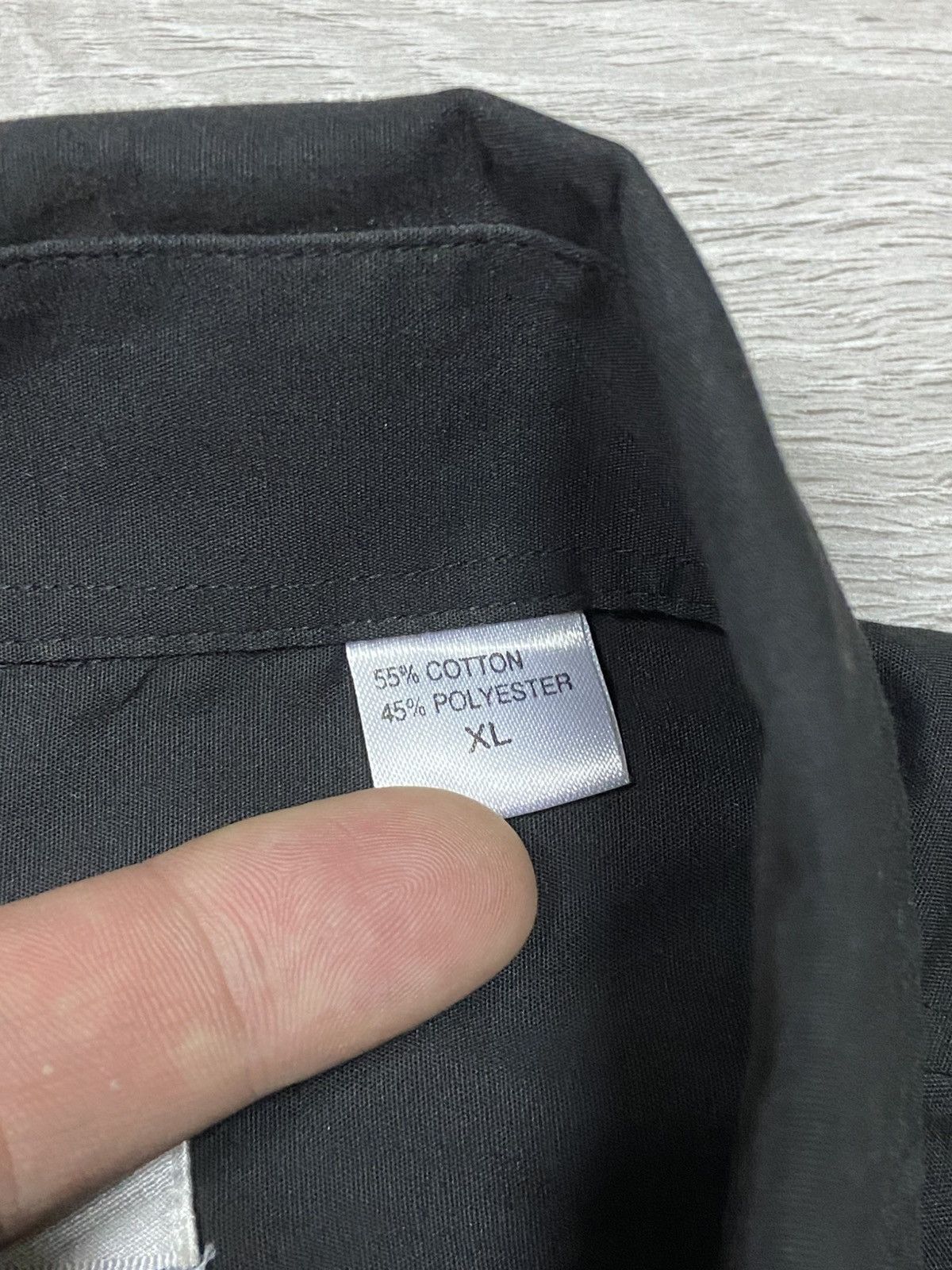 Yves Saint Laurent Yves Saint Laurent buttons shirt Size US M / EU 48-50 / 2 - 7 Thumbnail