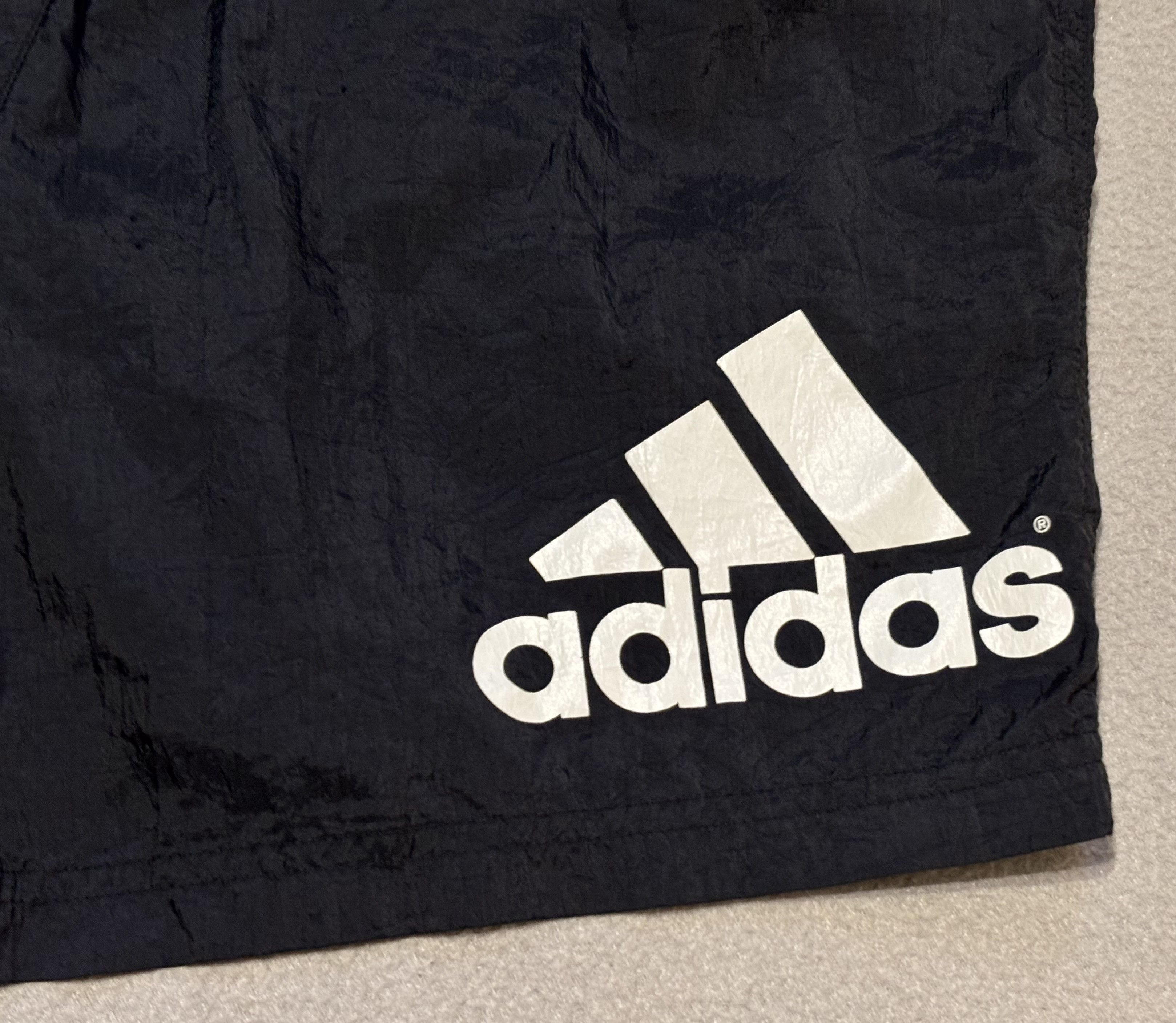 Adidas Adidas vintage sports shorts size S Size US 30 / EU 46 - 12 Thumbnail