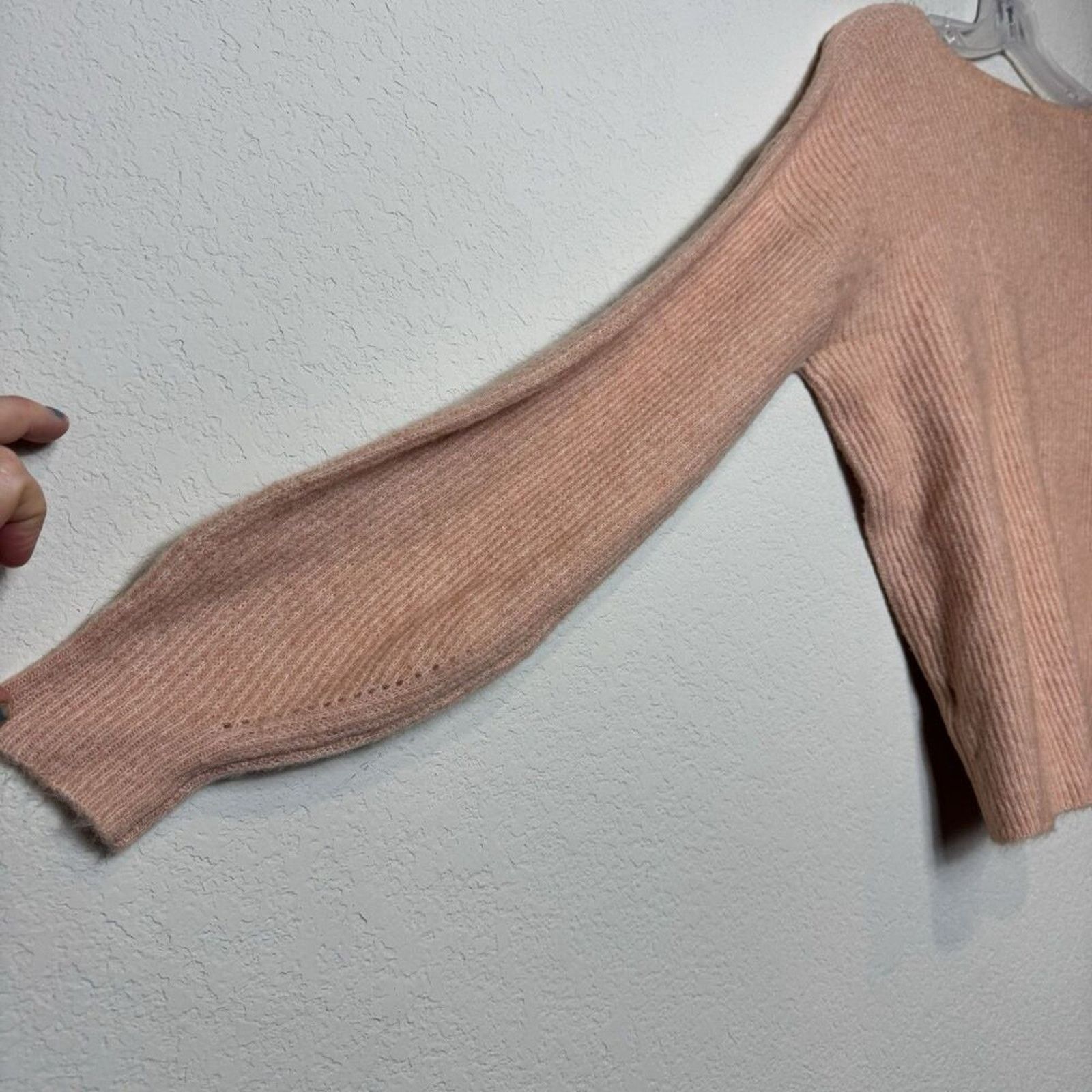Anthropologie Anthropologie SADIE & SAGE No Risk V-Neck Sweater Blush sz S Size S / US 4 / IT 40 - 8 Thumbnail