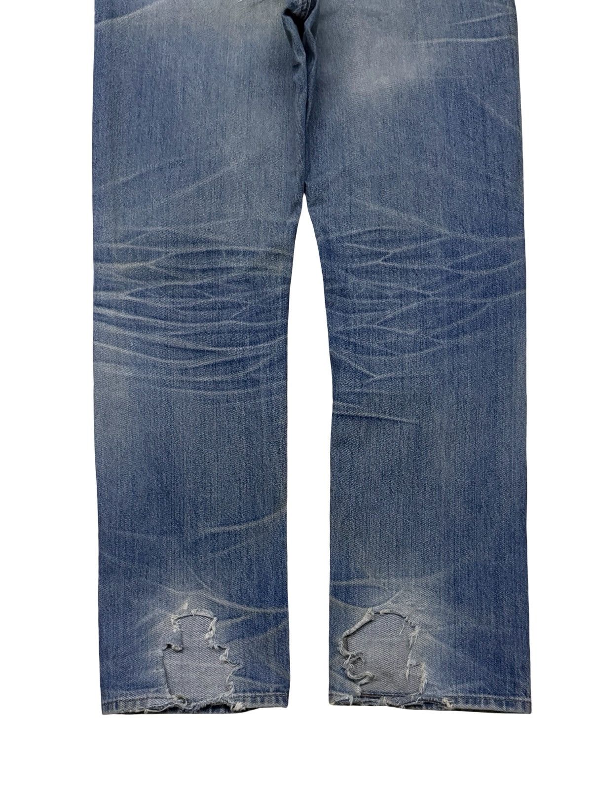 Uniqlo Vintage UNIQLO Japan Market Light Wash Distressed Denim W34 Size US 34 / EU 50 - 7 Thumbnail