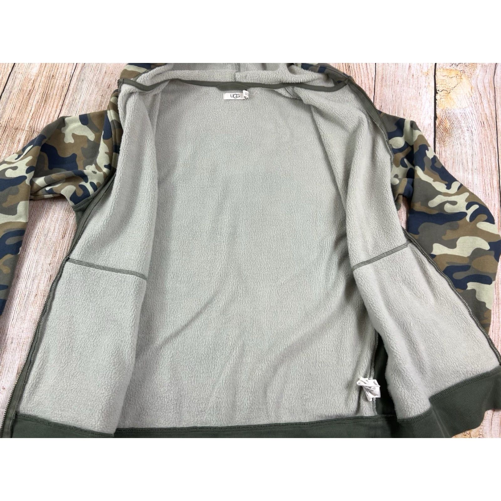 Ugg UGG Mens Gordon Camo Hooded Sweatshirt Jacket Fleece Lined Size Medium Size US M / EU 48-50 / 2 - 7 Thumbnail