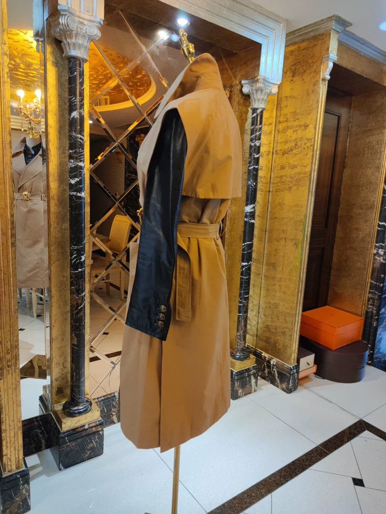 Versace Versace Rhinestone Medusa three-dimensional belt trench co Size M / US 6-8 / IT 42-44 - 4 Thumbnail