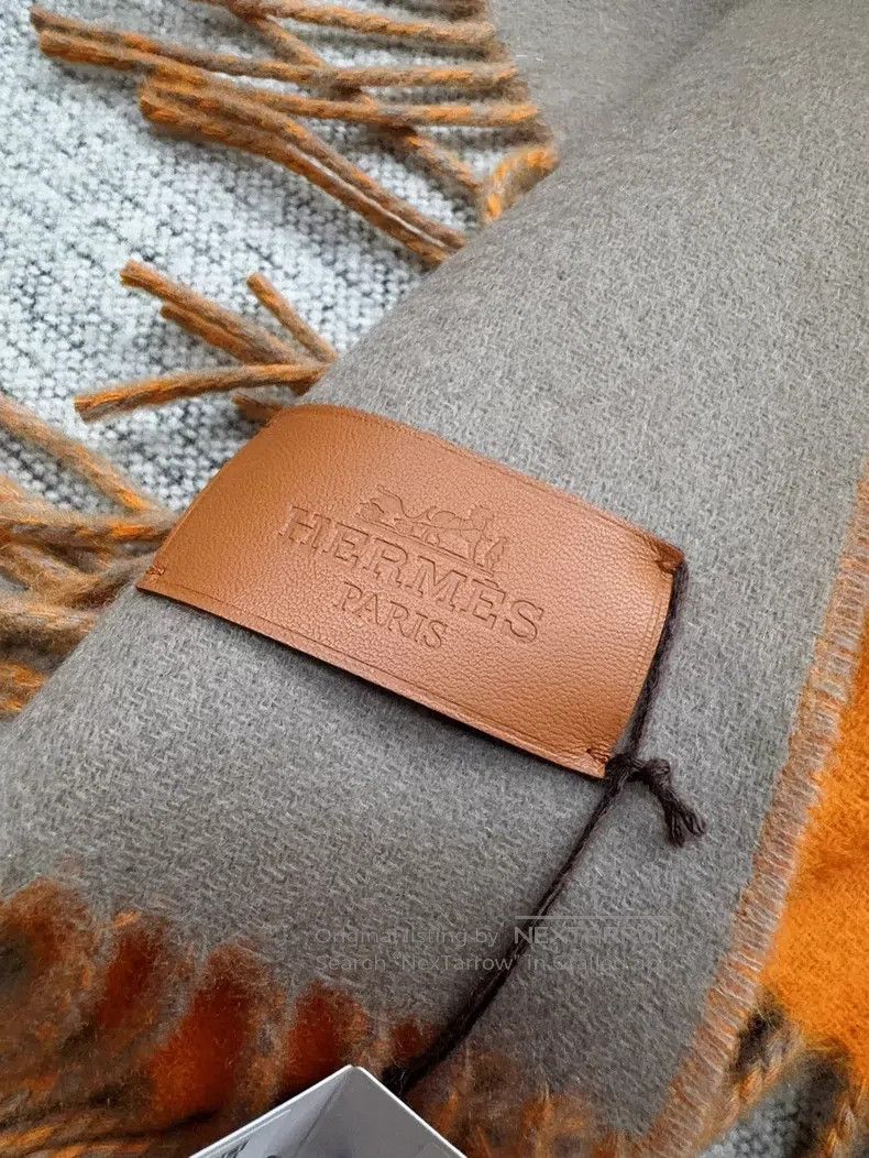 Hermes Hermes Grey Brown and Orange Dual-Sided Cashmere Scarf Size ONE SIZE - 4 Thumbnail