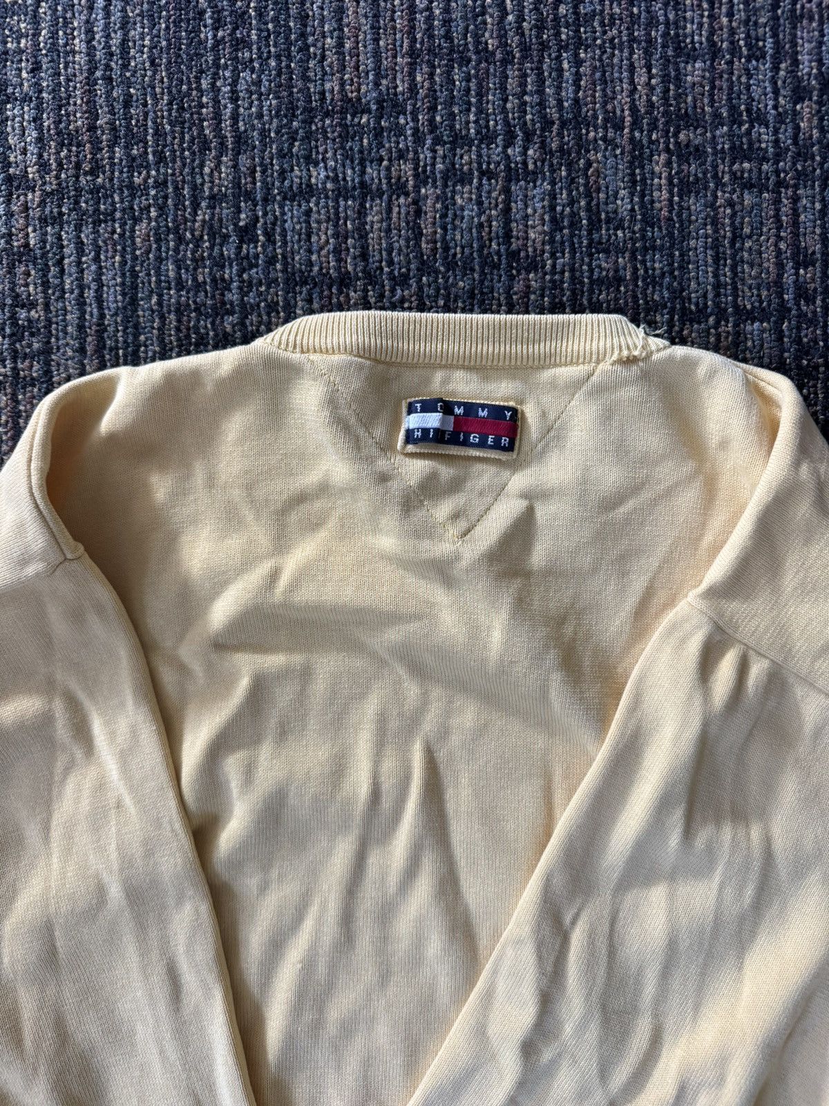 Tommy Hilfiger Vintage Tommy Hilfiger Crewneck Size US L / EU 52-54 / 3 - 5 Thumbnail