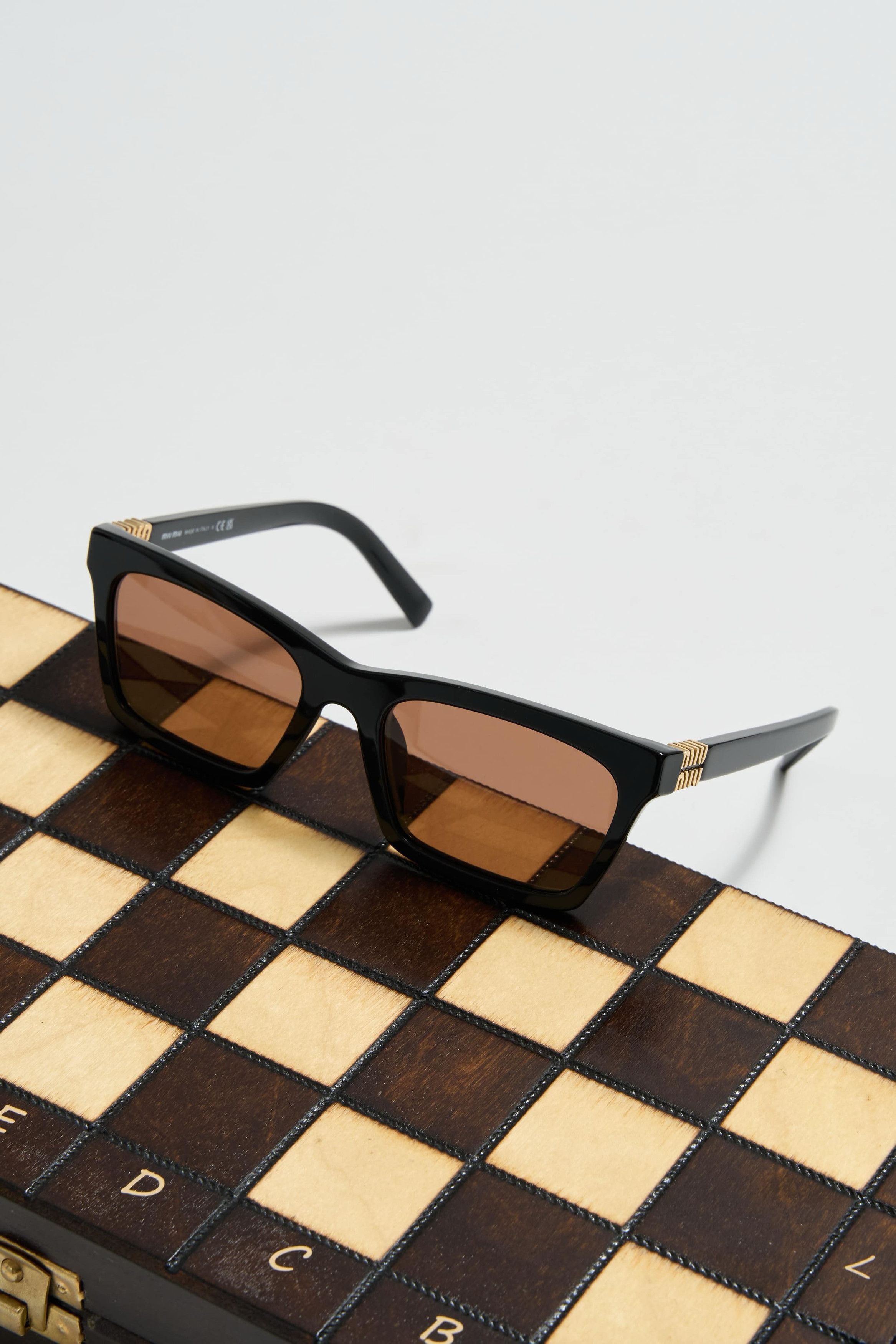 Miu Miu MIU MIU 0MU A05S 16K08Z SUNGLASSES | Grailed