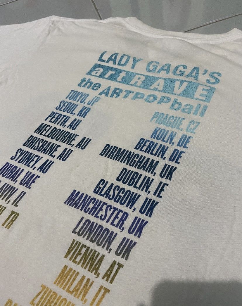 Band Tees × Vintage Vintage Lady Gaga Tour Tee Size US M / EU 48-50 / 2 - 12 Thumbnail
