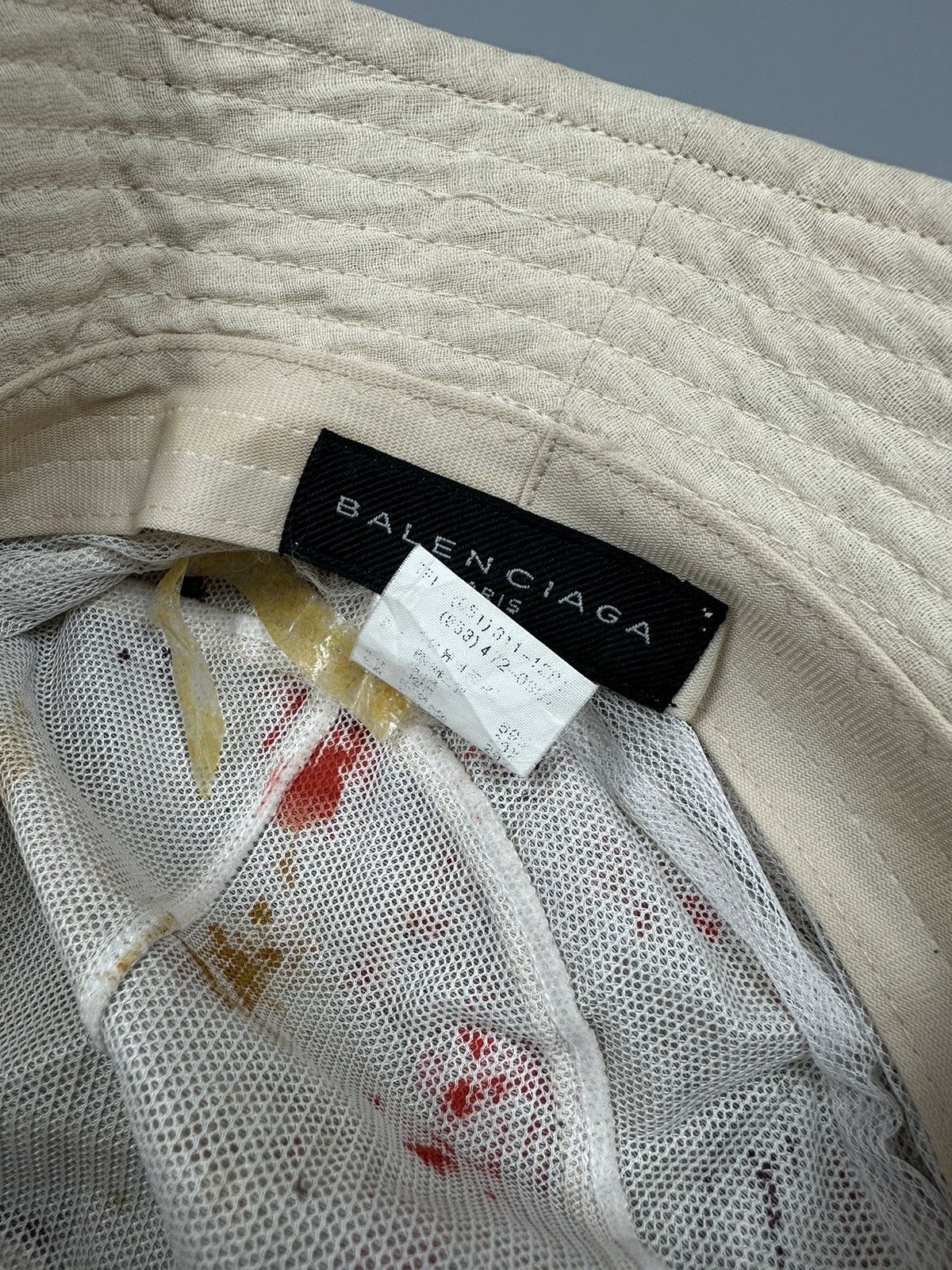 Balenciaga Vintage Balenciaga Painted Design Bucket Hat Size ONE SIZE - 8 Thumbnail