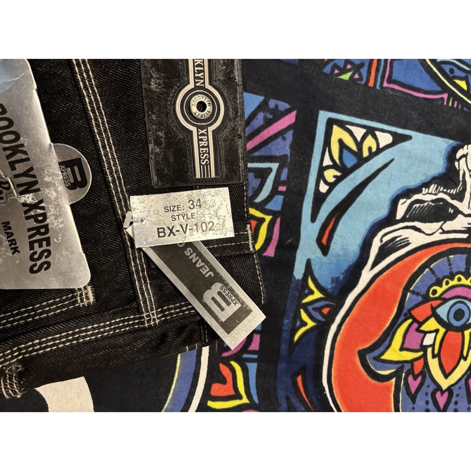 Express Brooklyn Express size 34 black silver y2k nwt Shorts 2000s Size US 34 / EU 50 - 9 Thumbnail