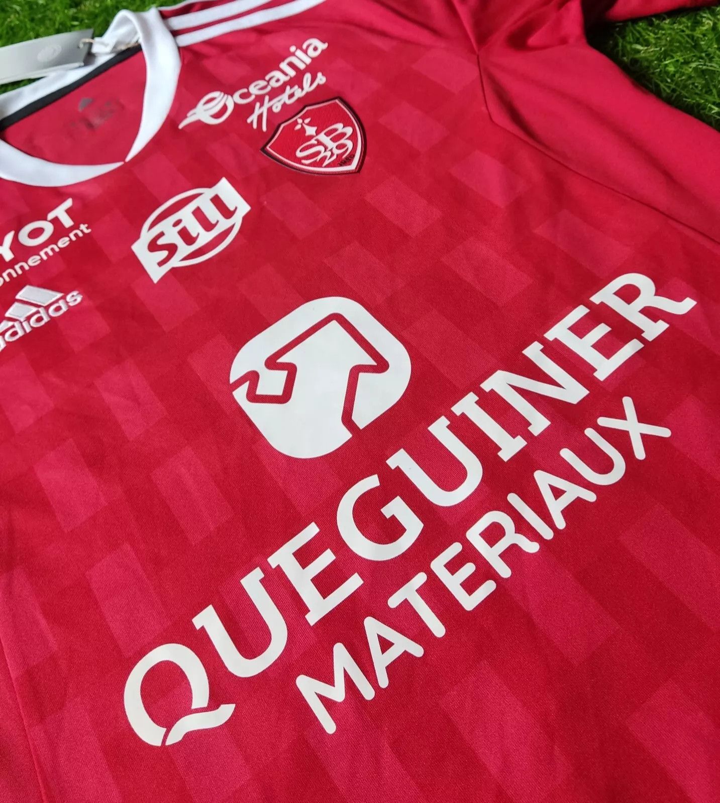 Adidas Stade Brestois Brest 29 2022 SHIRT JERSEY football HB5392 Size US XL / EU 56 / 4 - 7 Thumbnail