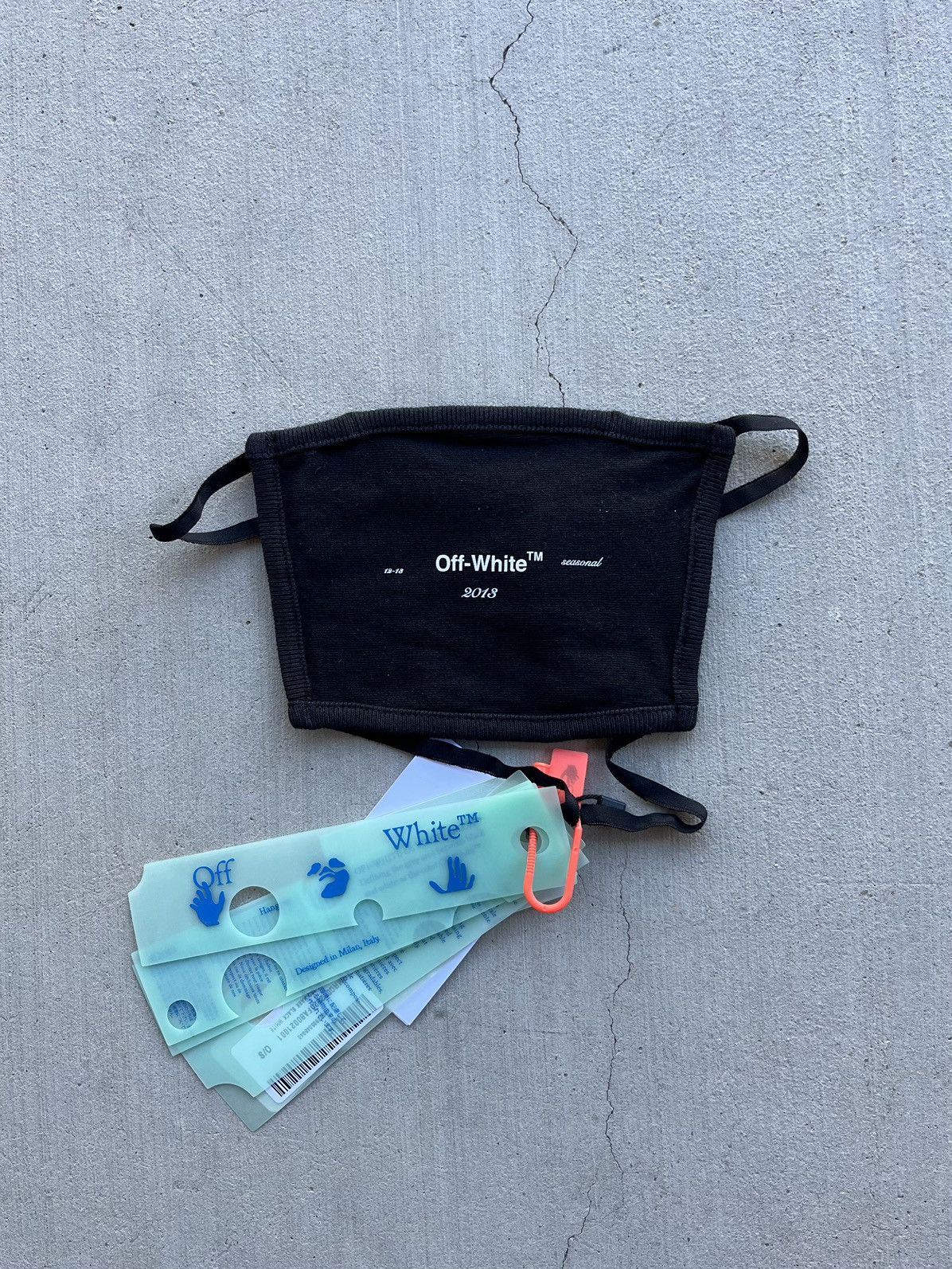Off-White × Virgil Abloh Off white “helvetica” face mask Size ONE SIZE - 1 Thumbnail