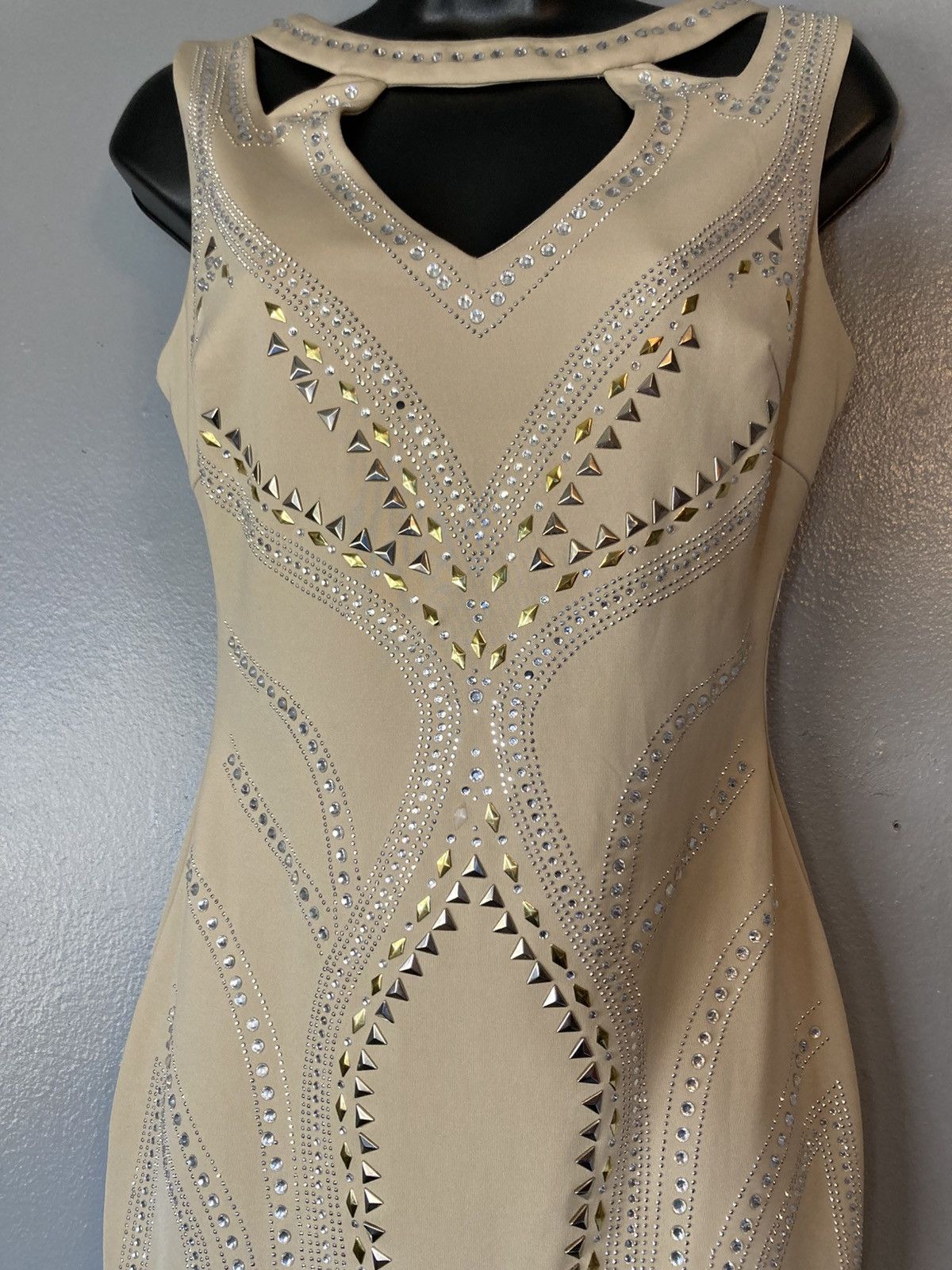 Other Alexia Admor tan rhinestone cut out mini dress Size S / US 4 / IT 40 - 4 Thumbnail