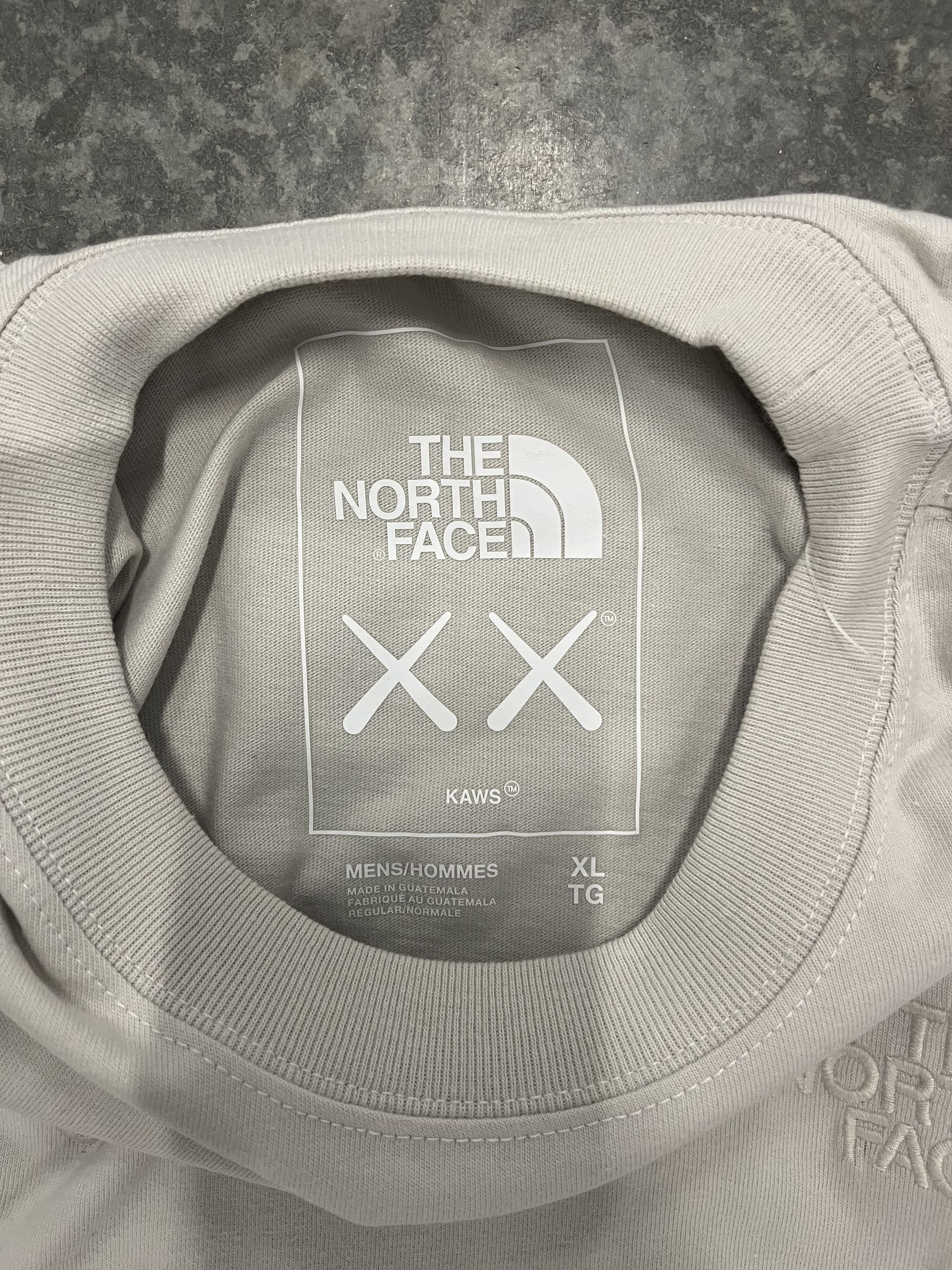 Kaws × The North Face KAWS x The North Facce t-shirt Moonlight Ivory XL Size US XL / EU 56 / 4 - 6 Thumbnail