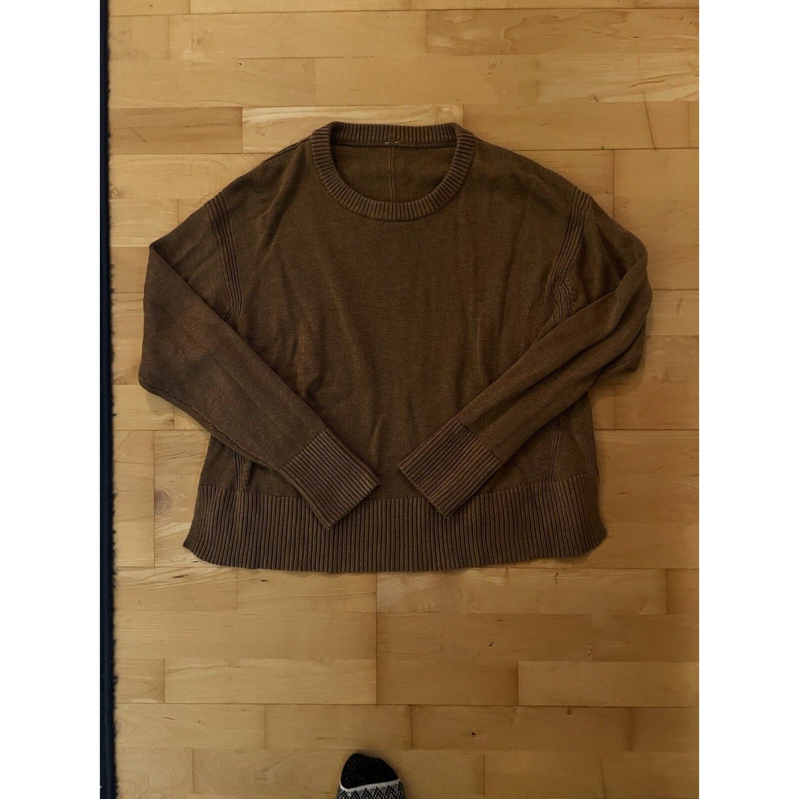 Lululemon Lululemon Sweater Brown Camel Cashmere Blend Pullover Luxury Size M / US 6-8 / IT 42-44 - 2 Thumbnail