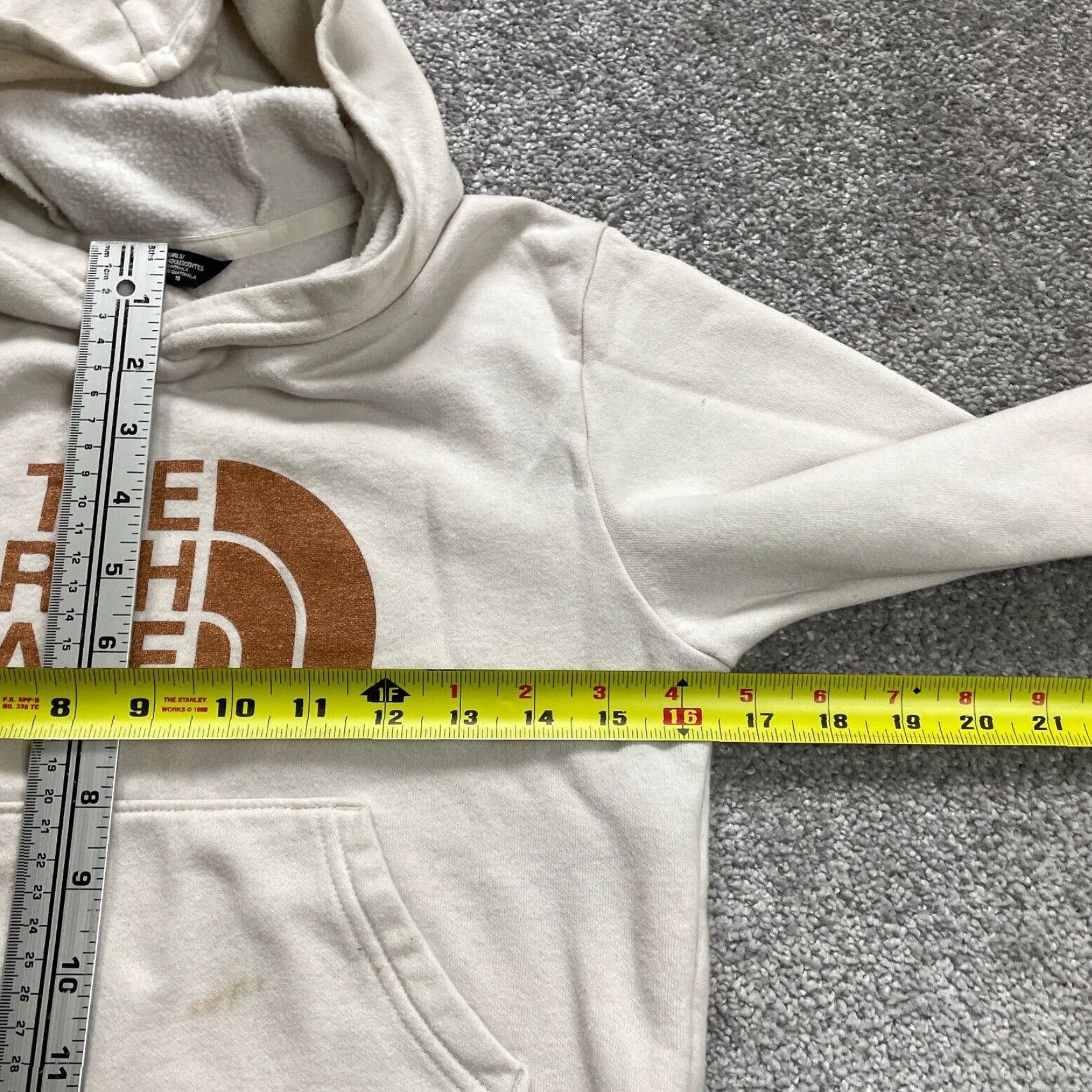 The North Face VINTAGE The North Face Hoodie Teens Medium Beige Logo Graphic Fleece Pullover Sweatshirt Girls Size M / US 6-8 / IT 42-44 - 7 Thumbnail