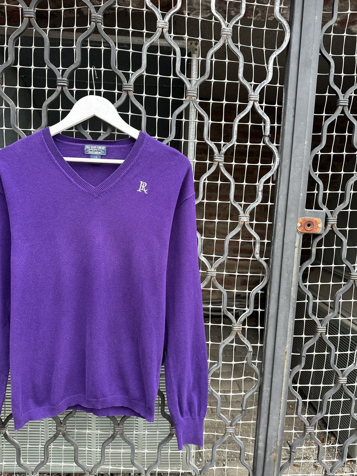 Lauren Ralph Lauren Vintage 90s Polo Jeans Company RL knitted purple sweater V Size US L / EU 52-54 / 3 - 2 Thumbnail