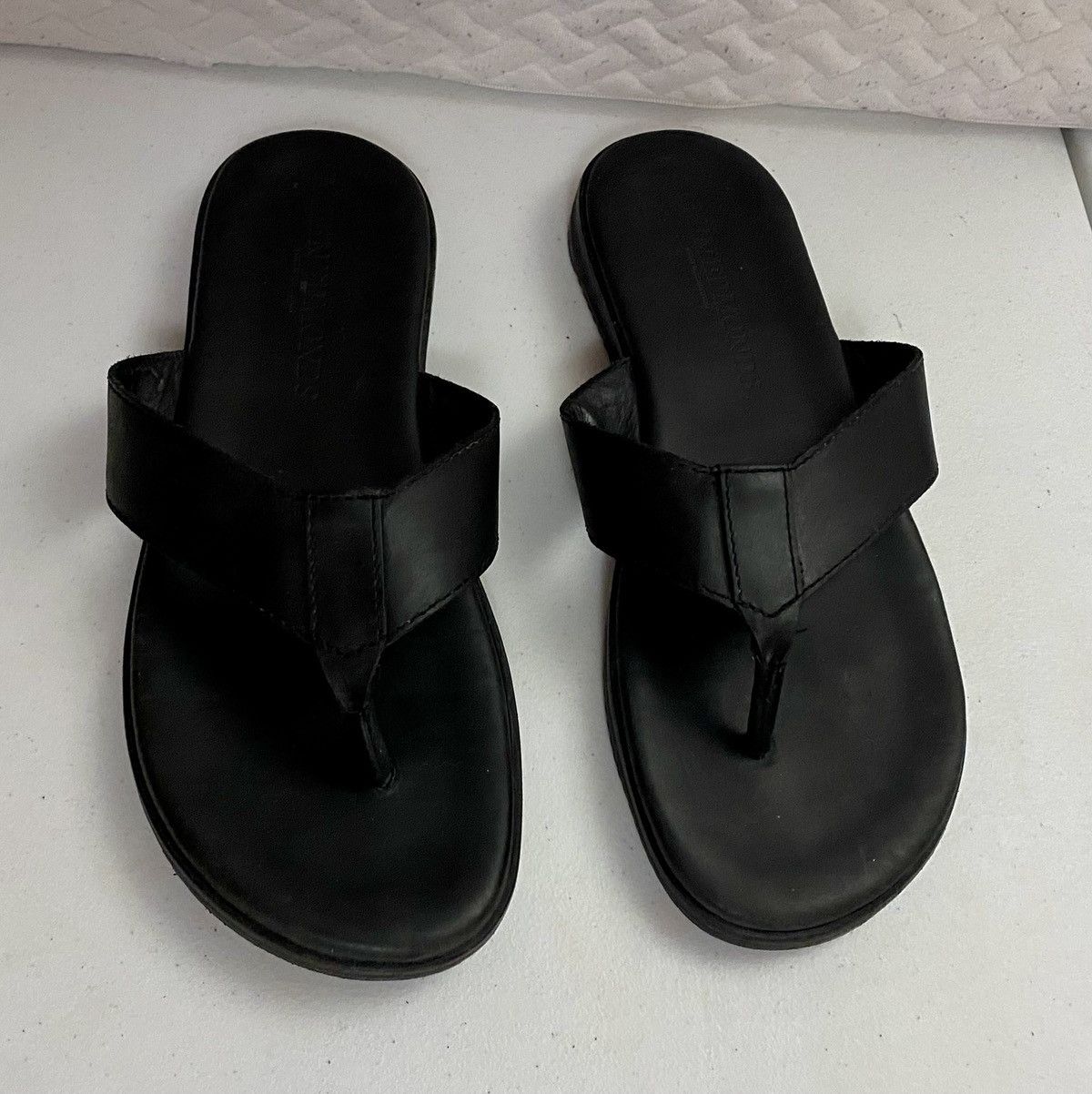 Allen Edmonds Allen Edmonds Black Leather Oscar Thong Sandals 11 D VGC Size US 11 / EU 44 - 13 Thumbnail