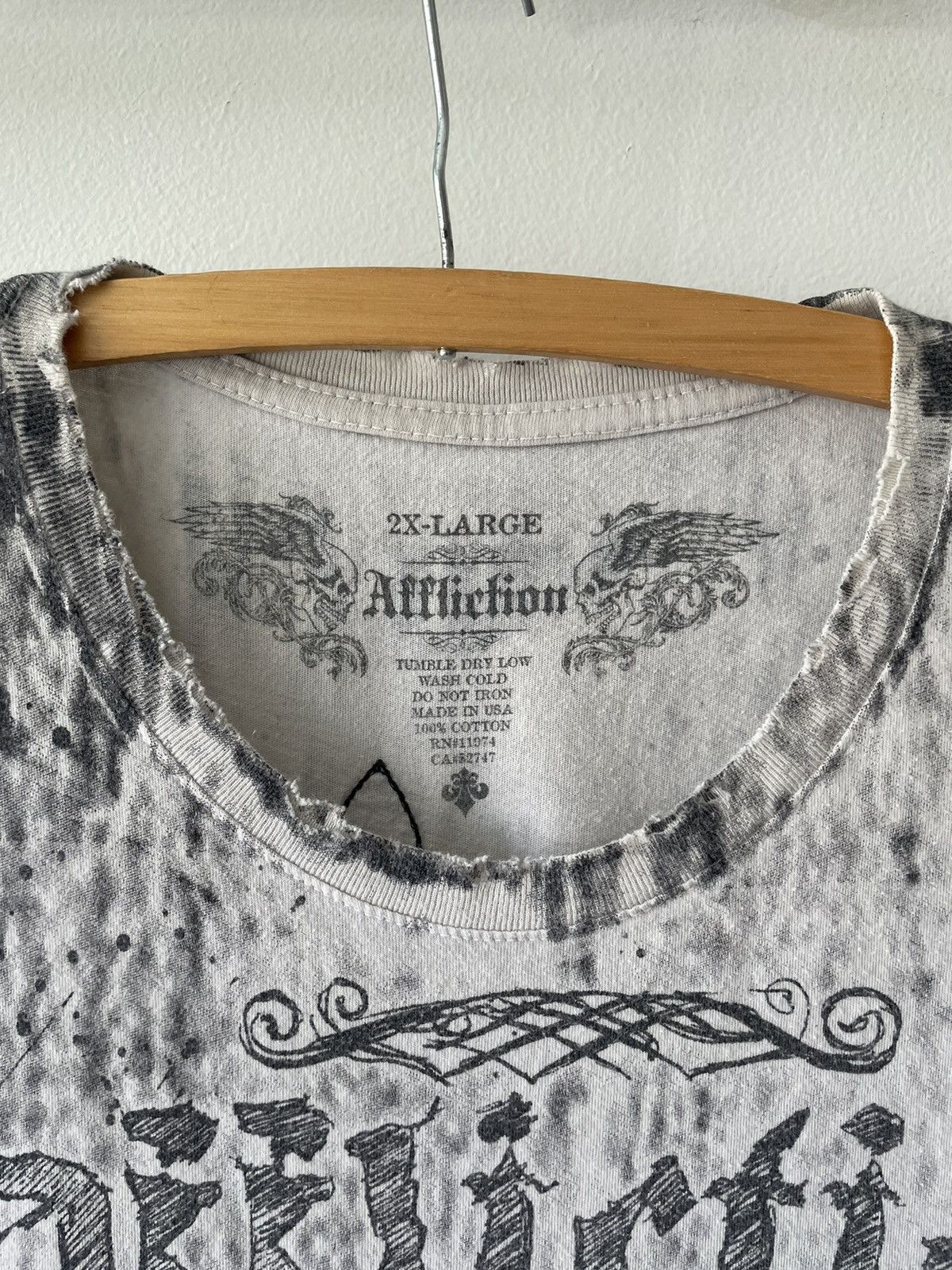 Vintage CRAZY Y2K Affliction Cross Skull Graphic tee Size US XXL / EU 58 / 5 - 3 Thumbnail