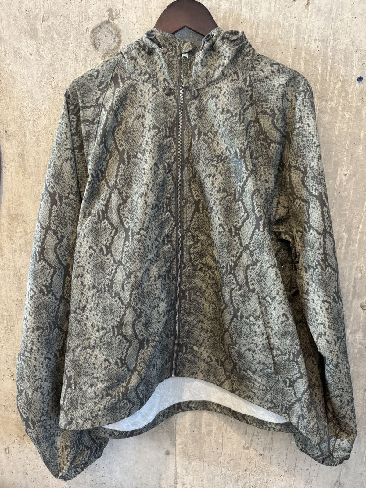 Stussy Stussy Beach Snake Print Nylon Shell Jacket Size US L / EU 52-54 / 3 - 1 Thumbnail