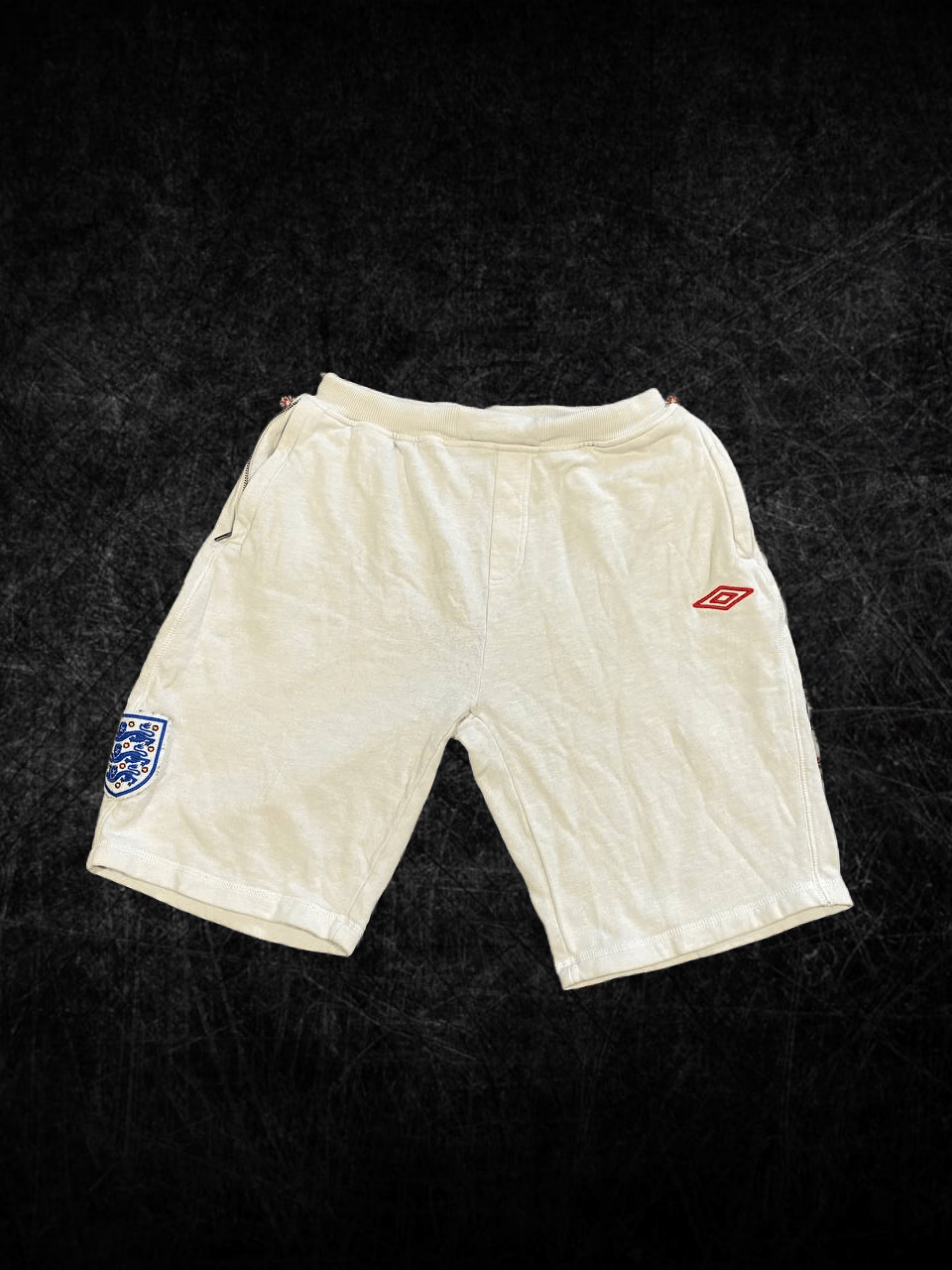 Umbro VINTAGE England Umbro Training Shorts Size US 30 / EU 46 - 1 Thumbnail