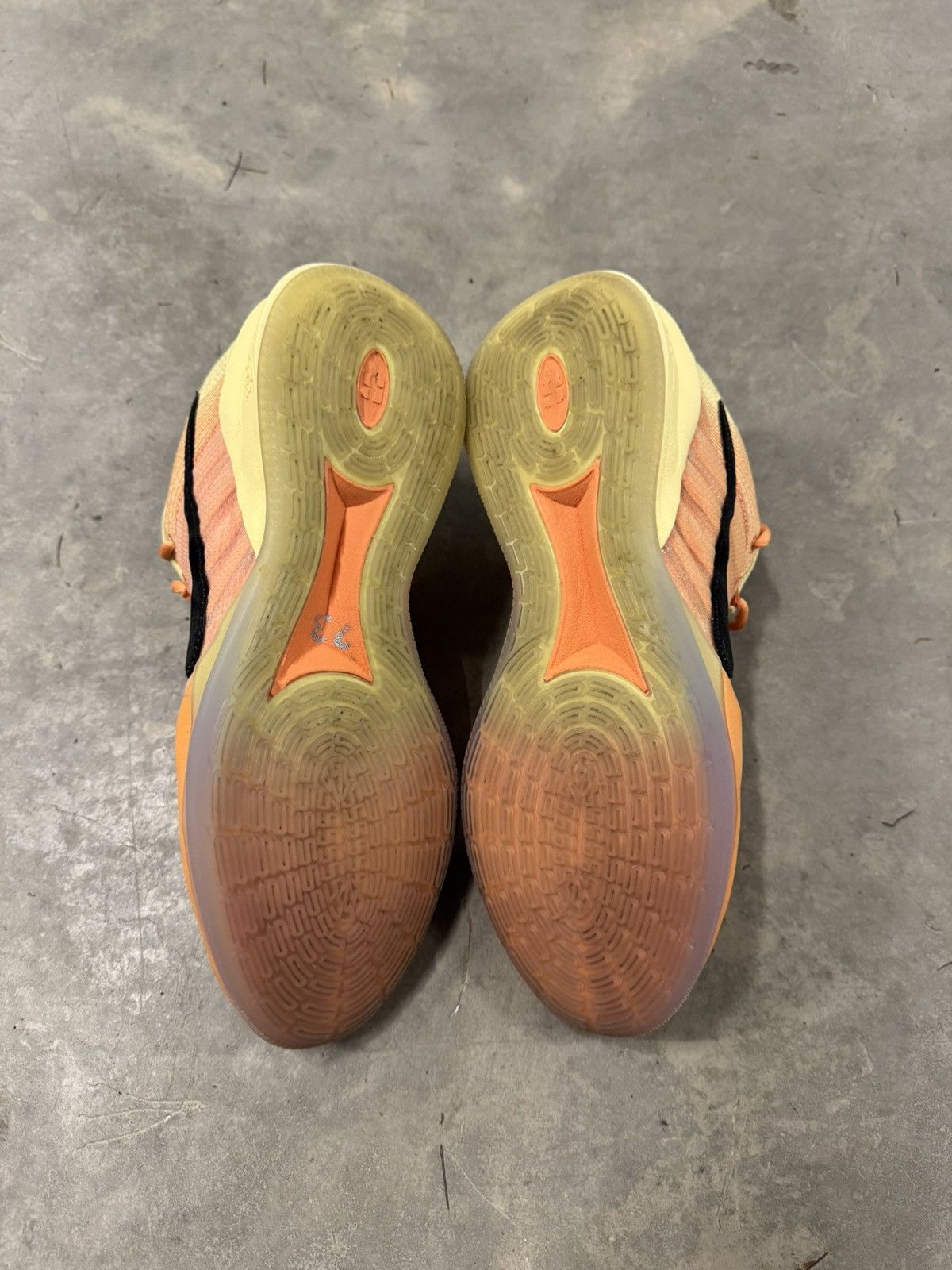 Nike Nike Sabrina 2 WMNS All Star Size 11.5W Size US 11.5 / IT 41.5 - 6 Thumbnail