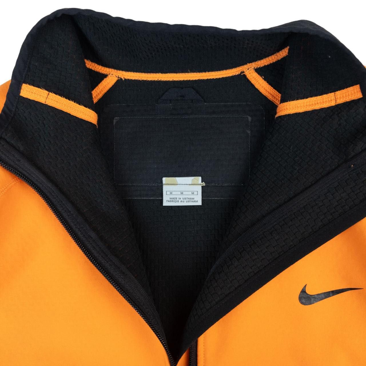 Nike Vintage Nike Zip Up Waterproof Jacket Size M Size US M / EU 48-50 / 2 - 4 Thumbnail