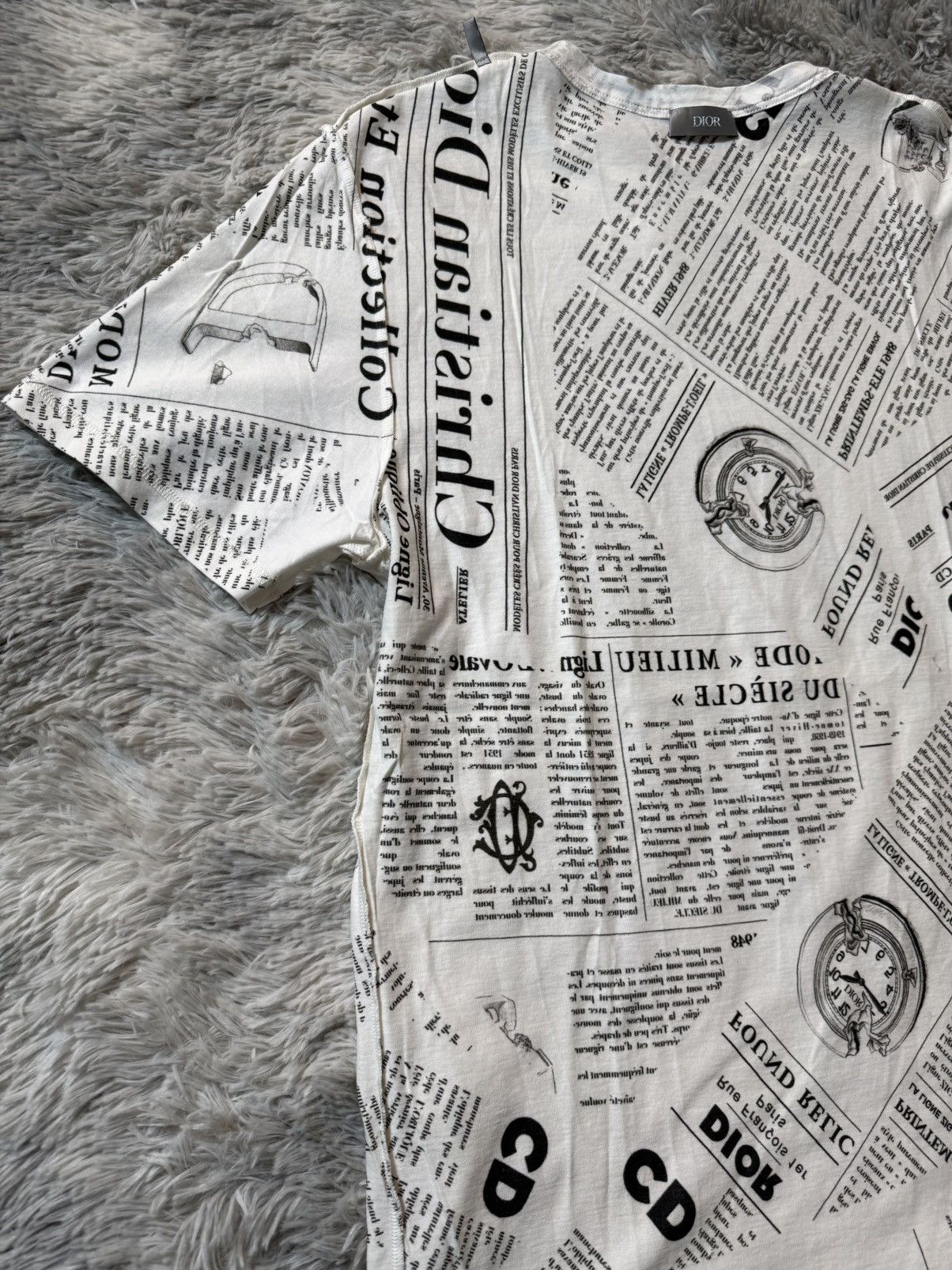 Daniel Arsham × Dior Dior x Daniel Arsham “Newspaper Print” T-Shirt SS20 Size S Size US S / EU 44-46 / 1 - 9 Thumbnail