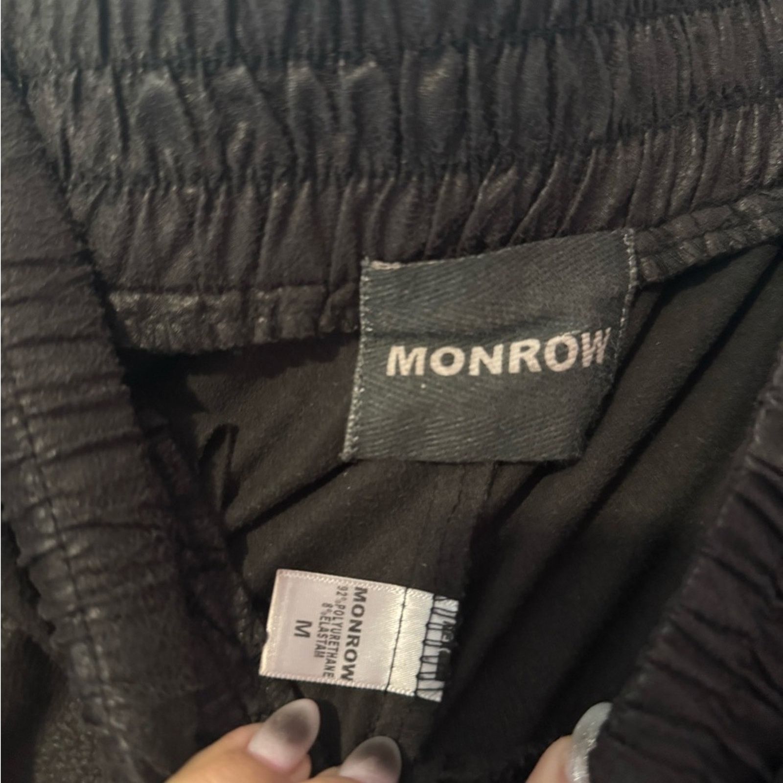MONROW Monrow Black Faux Leather Textured Joggers size Medium Size 28" / US 6 / IT 42 - 5 Thumbnail