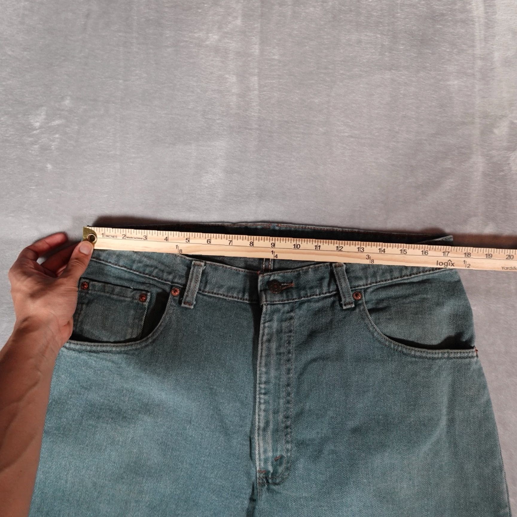 Levi's VINTAGE Levi's 560 Jeans Mens 35 Relaxed Tapered Fit 29 Inseam Blue Denim 90s Size US 35 - 7 Thumbnail