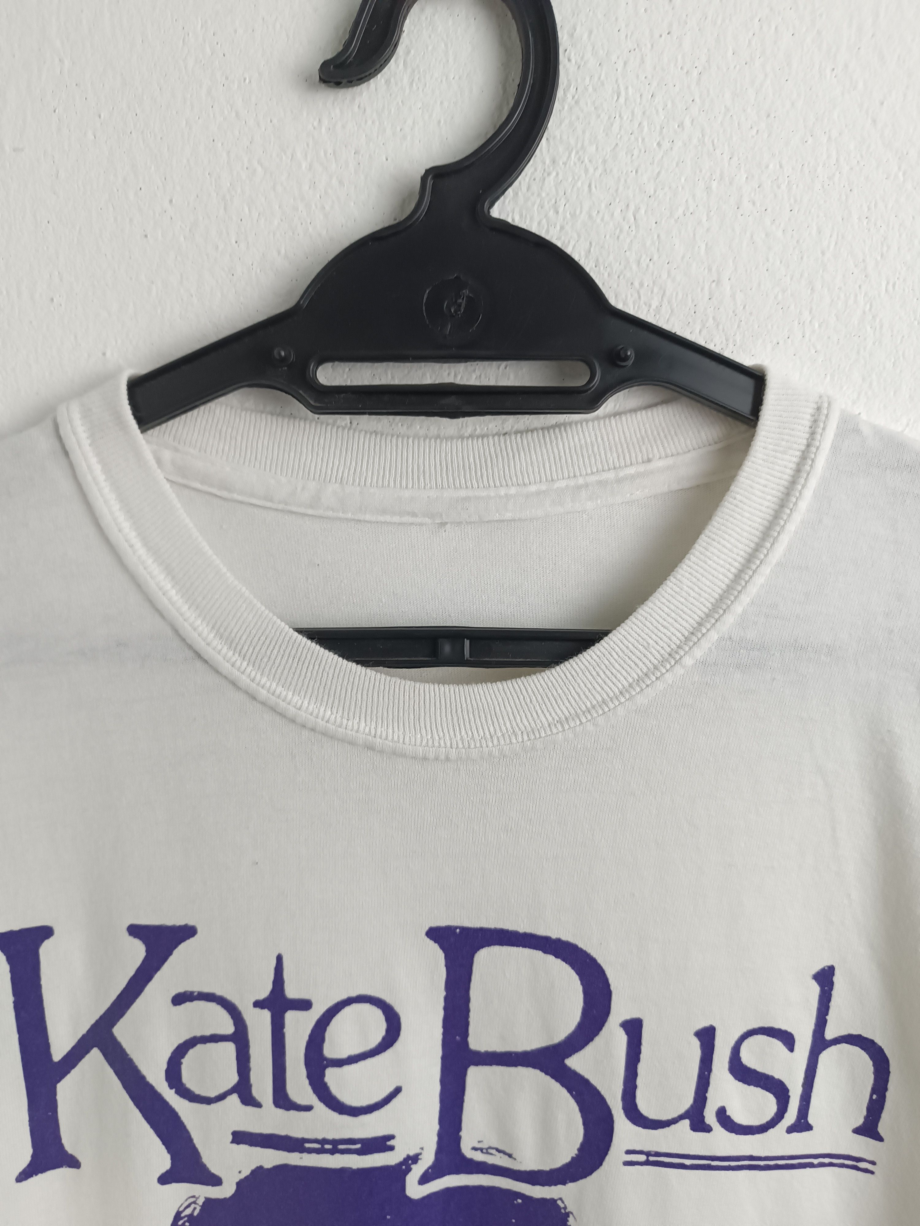 Vintage VINTAGE KATE BUSH RUNNING UP THAT HILL TEE placebo stranger Size US M / EU 48-50 / 2 - 9 Thumbnail