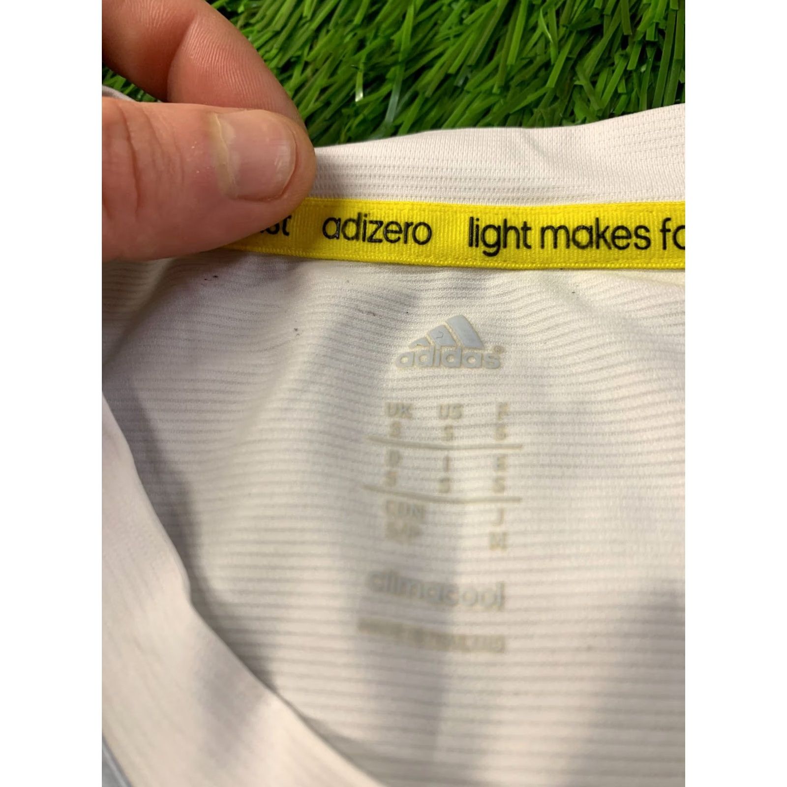 Adidas ADIDAS PERFORMANCE SHIRT Men Short Sleeve T-Shirt 2012 Base Training Running 100% Polyester White Blue Yellow XS? Size US S / EU 44-46 / 1 - 5 Thumbnail