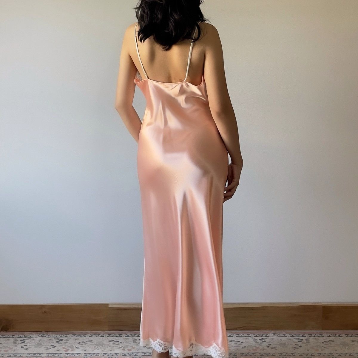 Victoria's Secret Victoria’s Secret 1990s Peach Satin & Lace Slip Gown (S–M) Size S / US 4 / IT 40 - 10 Thumbnail