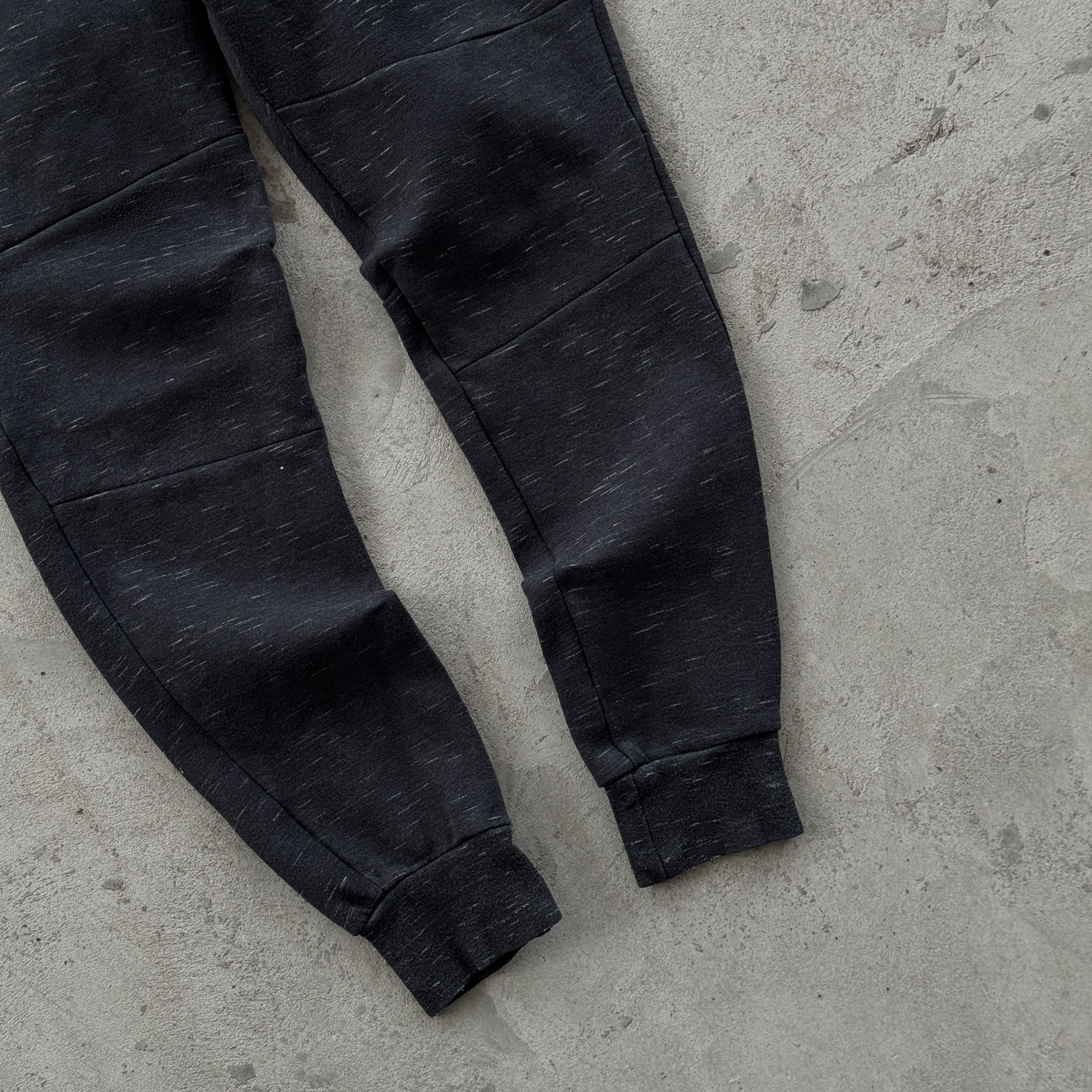 Nike Nike Tech Fleece Joggers Speckled Sweatpants Jogging Size US 32 / EU 48 - 8 Thumbnail