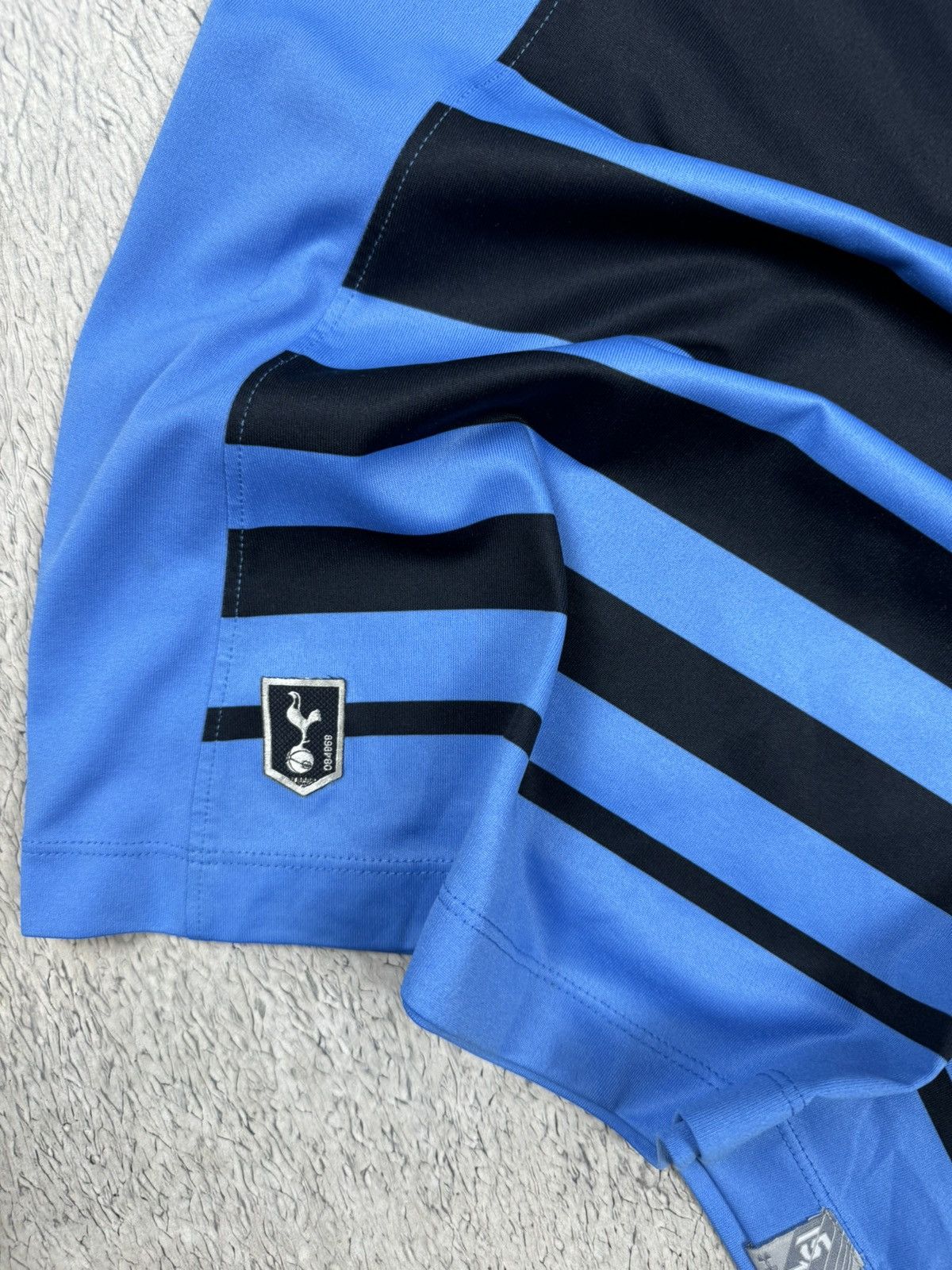 Under Armour × Vintage Vintage Tottenham 2015/16 Under Armour Jersey Blokcore M sz Size US M / EU 48-50 / 2 - 5 Thumbnail