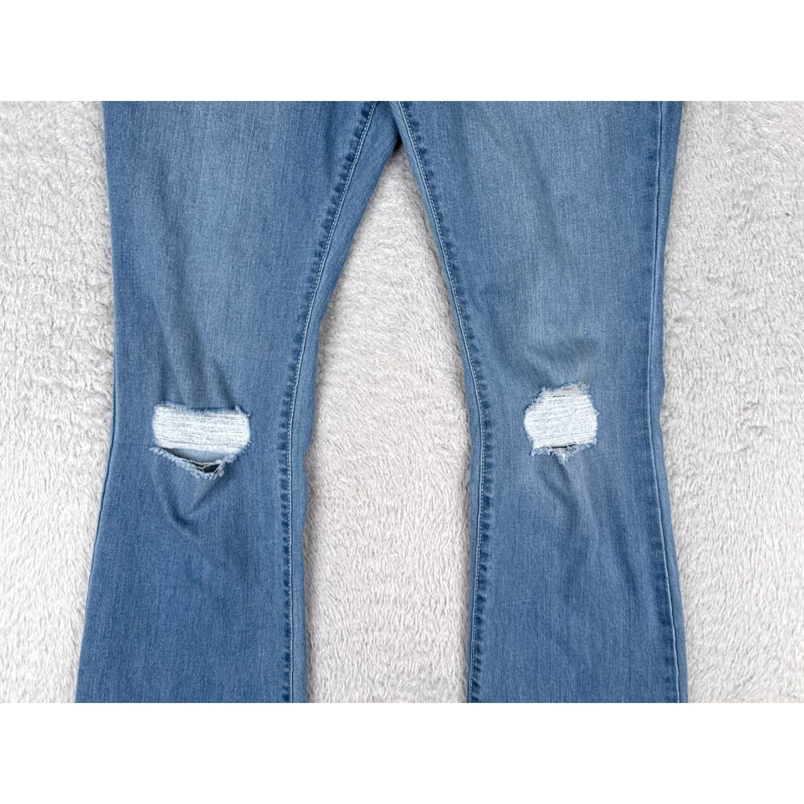 Vintage Arizona Jeans Juniors 13 L Blue Denim Bootcut Mid Rise Distressed Cotton 32x34 Jeans Mens Regular Blue Cotton Blend 5-Pocket Design Size 34" / US 12 / IT 48 - 3 Thumbnail