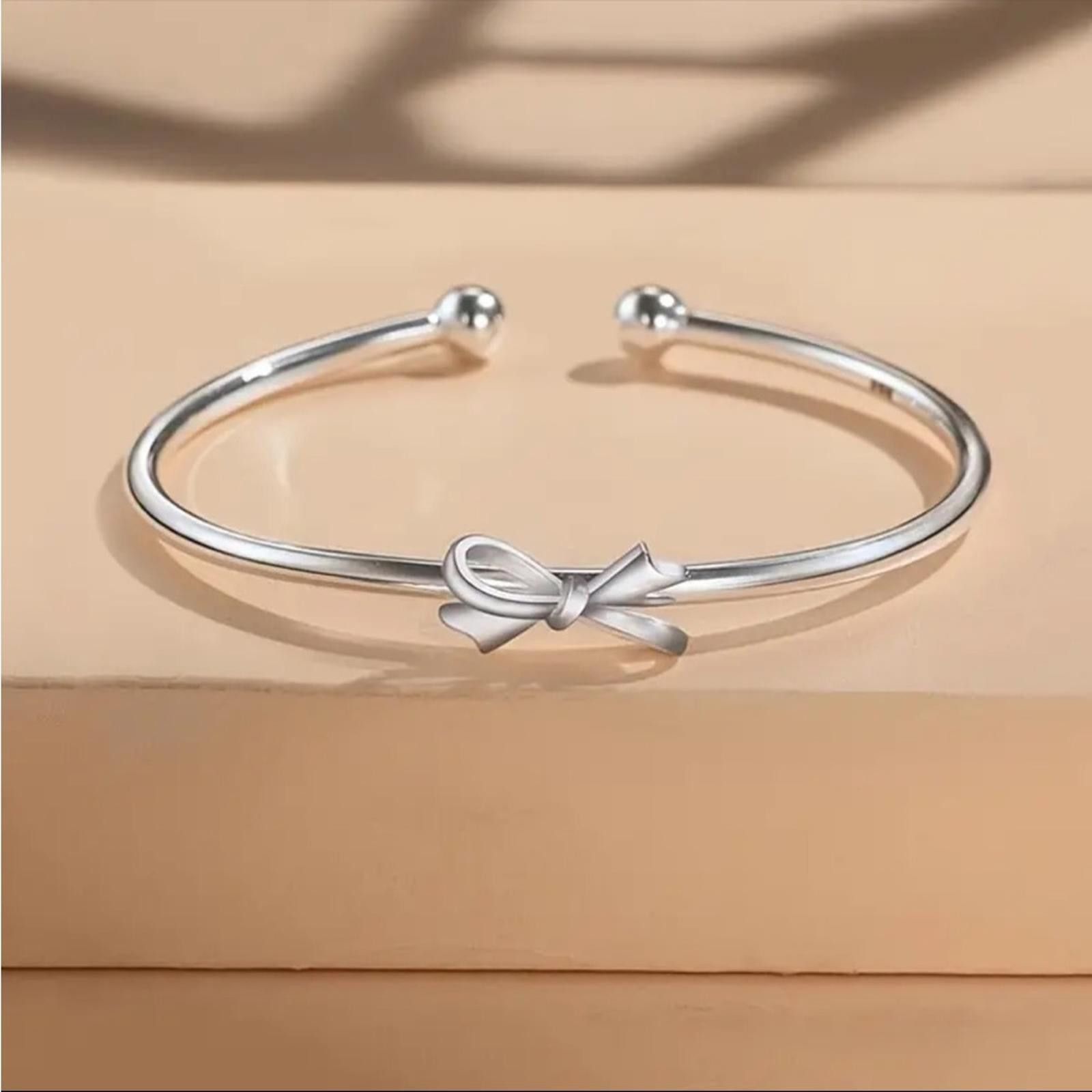 Designer Silver Plated Bow Cuff Bracelet NWT Size ONE SIZE - 4 Thumbnail