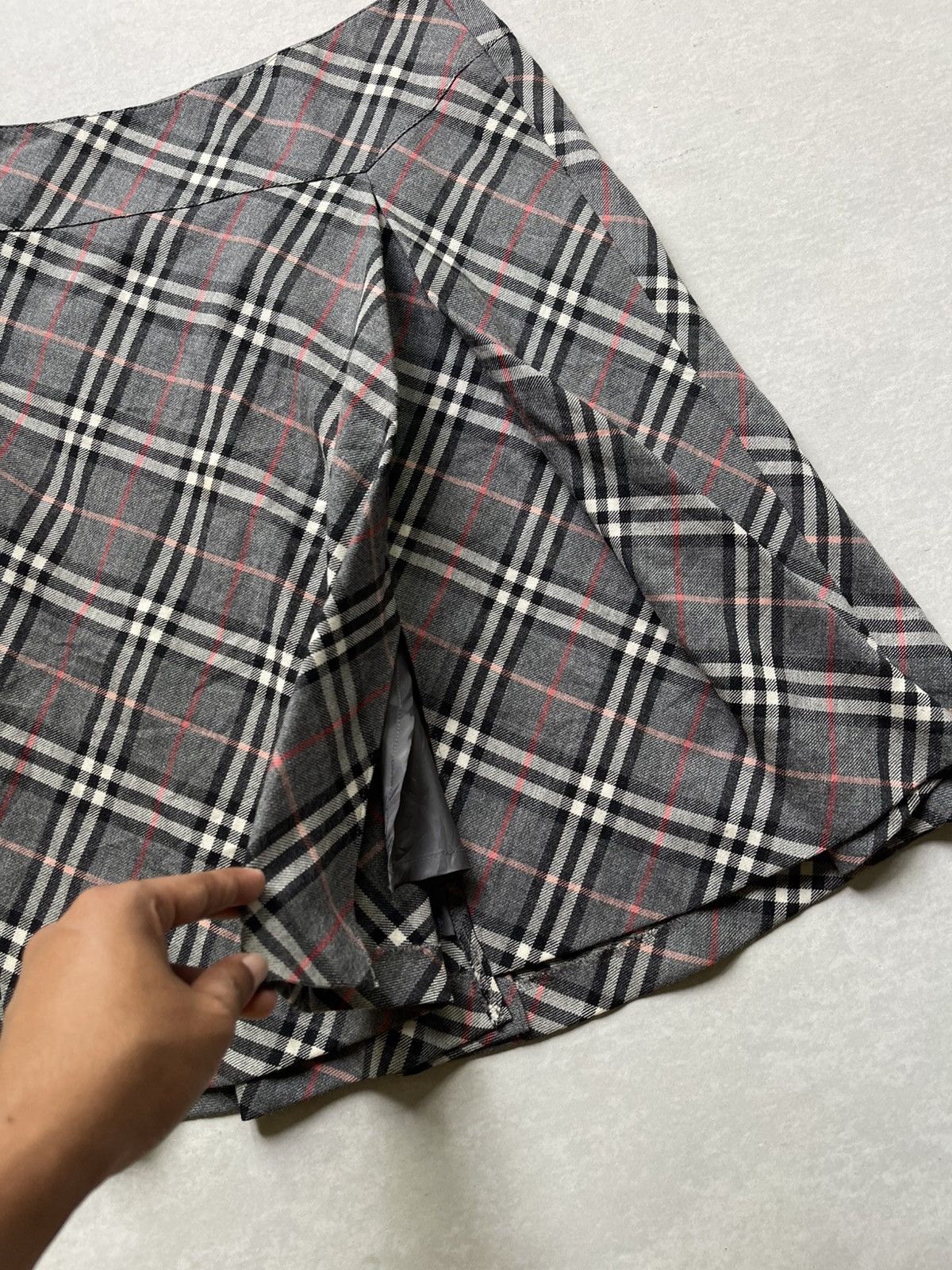 Burberry Burberry Blue Label Women's Nova Check Baggy Maxi Skirt Size 28" / US 6 / IT 42 - 5 Thumbnail