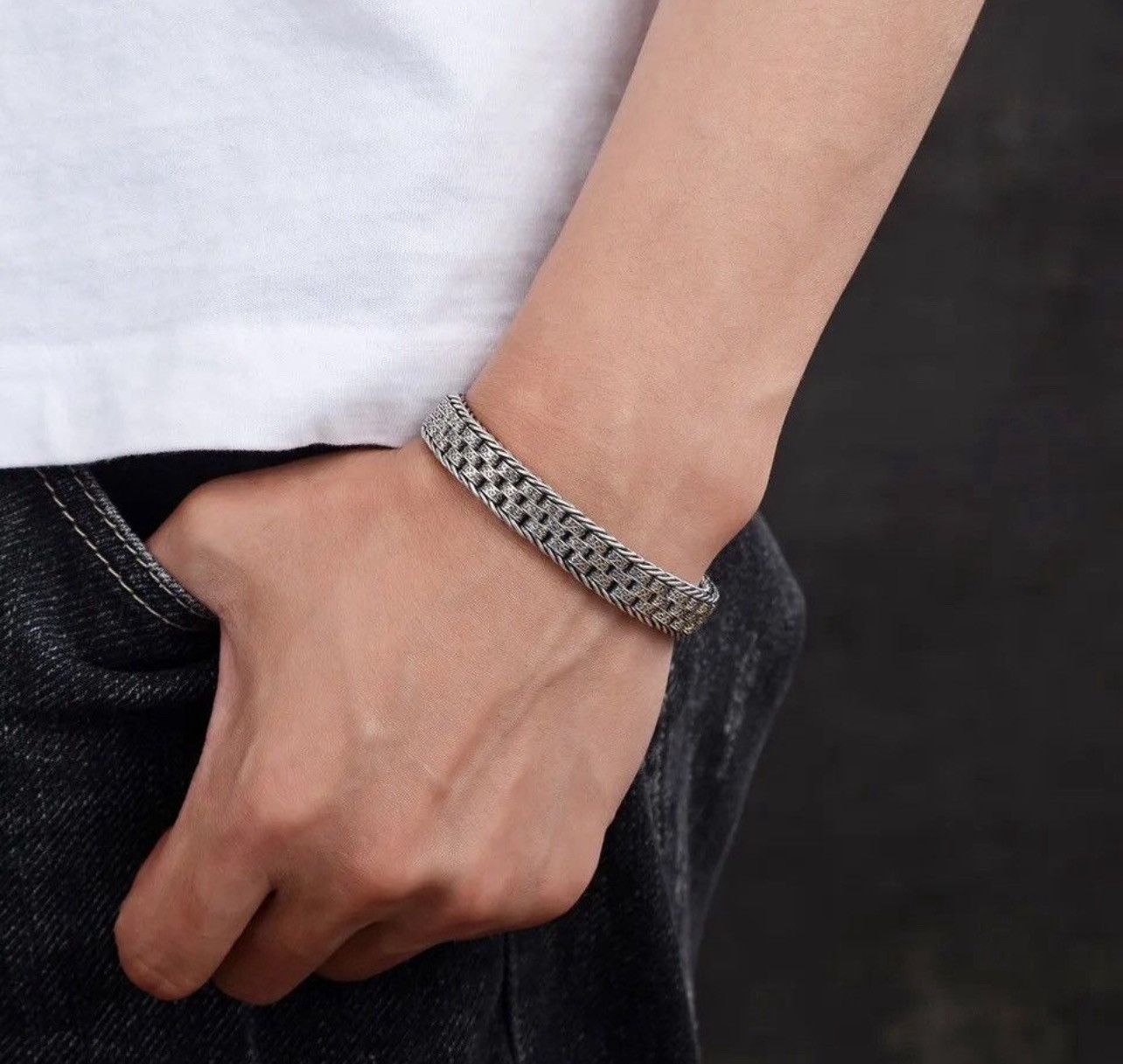 Jewelry Braided Bracelet With Tangcao Pattern For Men And Women in Silver