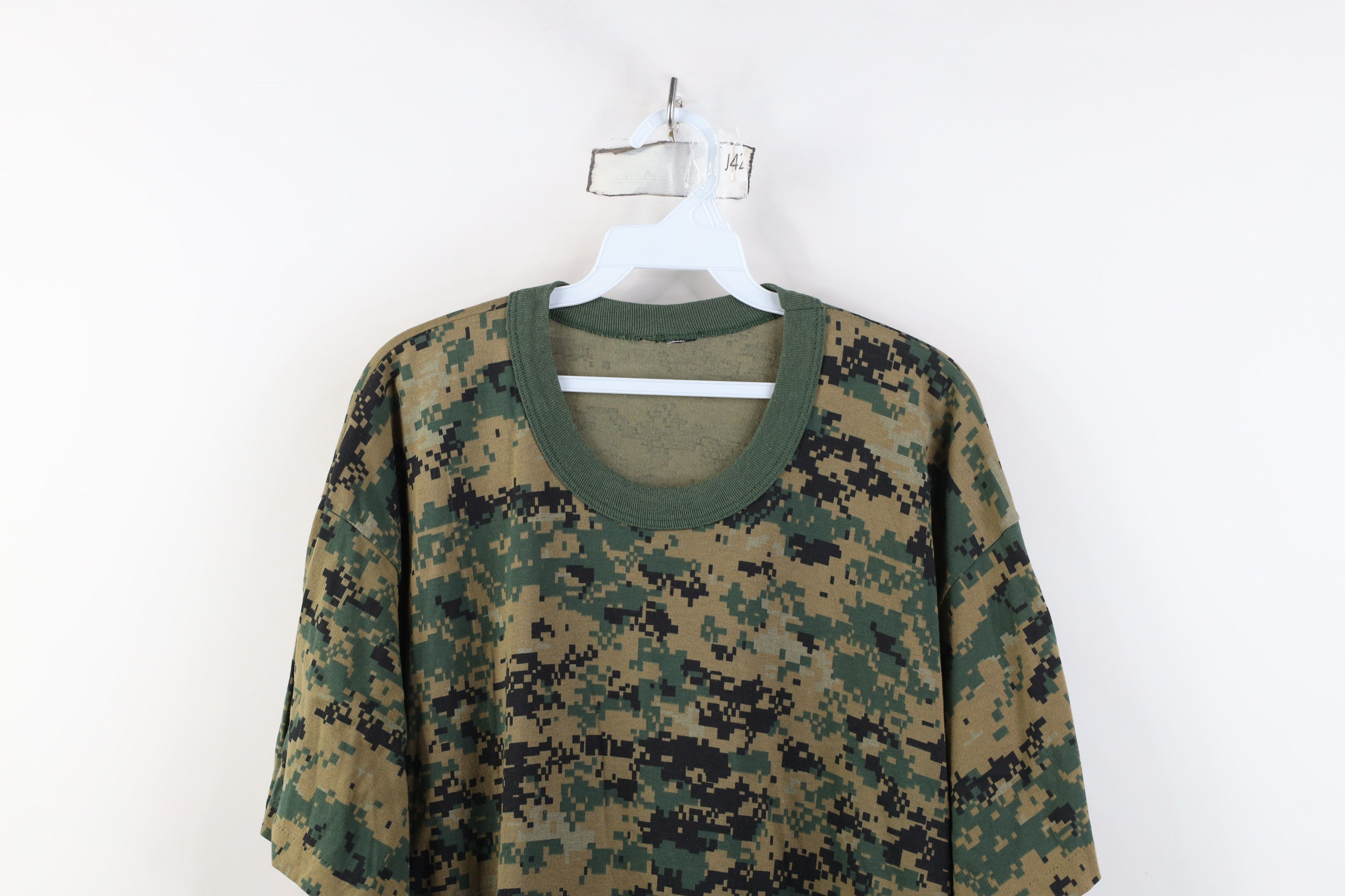 Vintage Vintage 90s Streetwear Camouflage Short Sleeve T-Shirt USA Size US XL / EU 56 / 4 - 2 Thumbnail