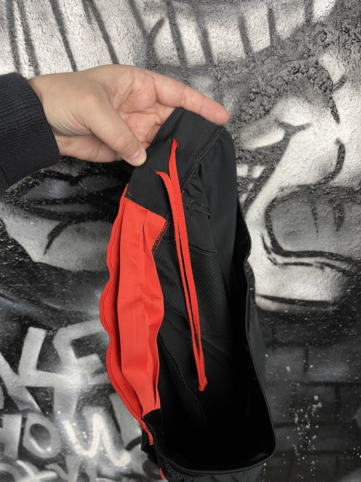 Under Armour Under Armour Black Athletics Sports Shorts Men’s Size Medium Size US 32 / EU 48 - 12 Thumbnail