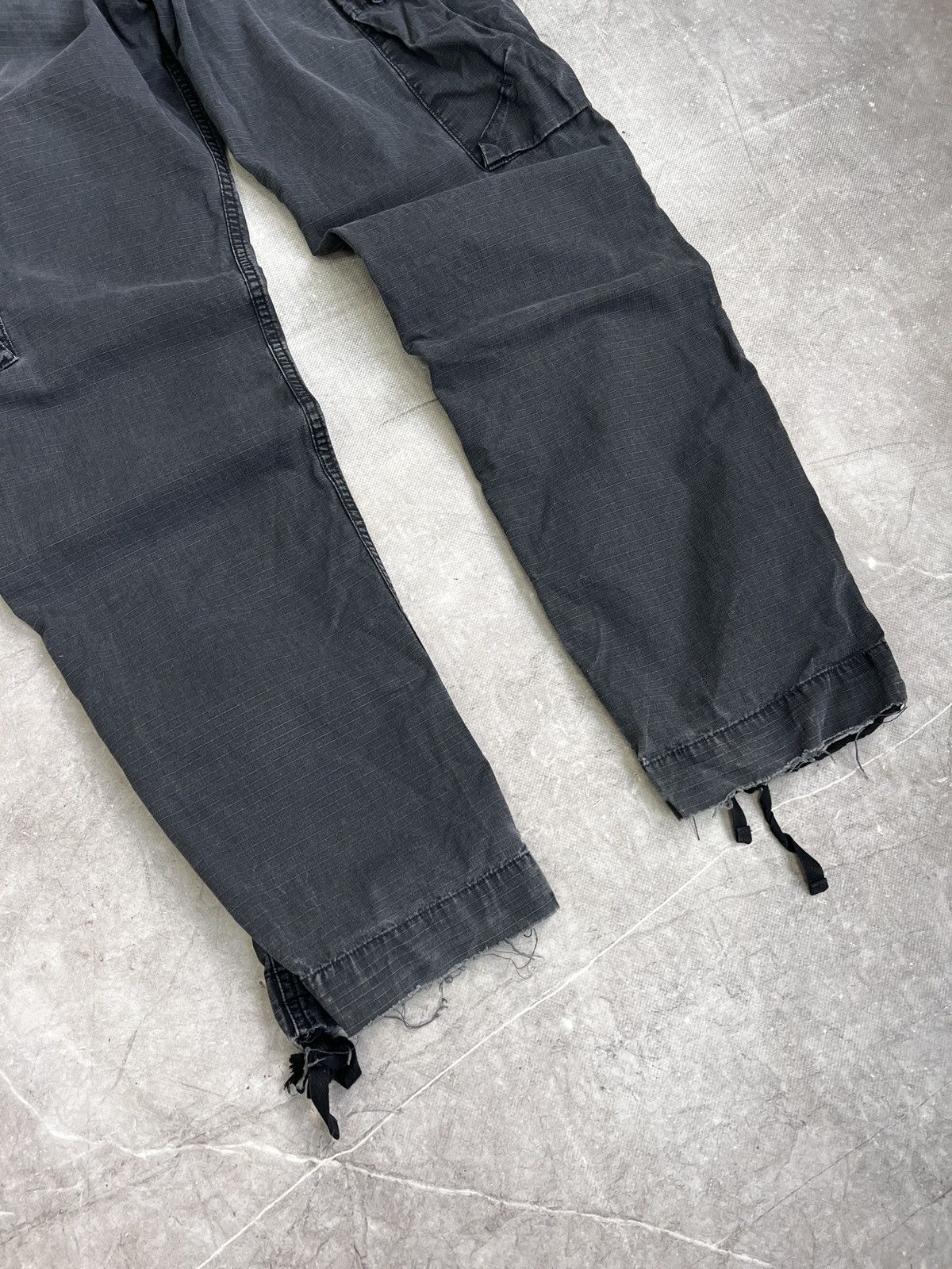 Carhartt Distressed cargo washed carhartt pants y2k style Size US 31 - 11 Thumbnail