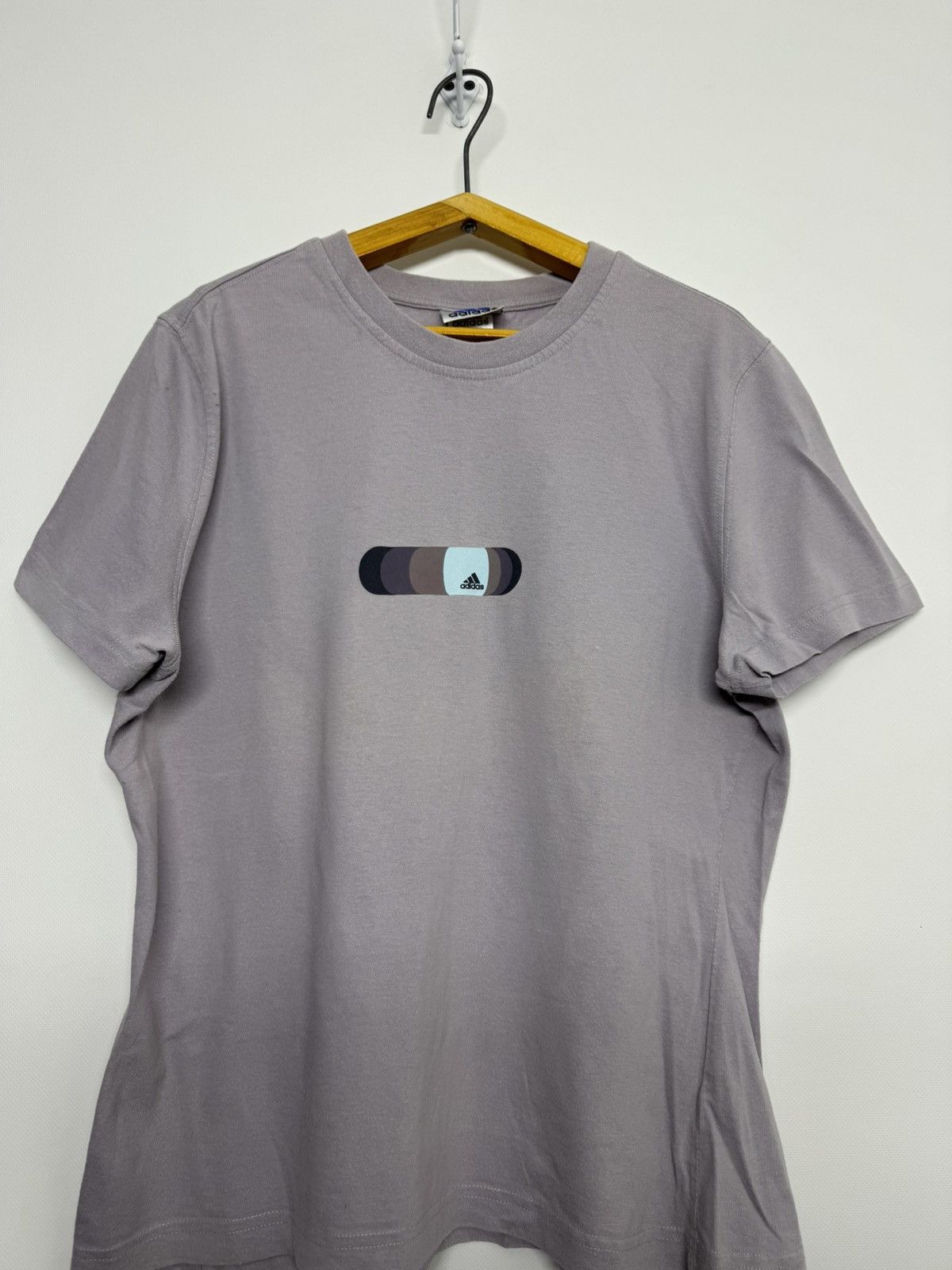 Adidas Vintage Adidas Logo T-Shirt 90’s Size M / US 6-8 / IT 42-44 - 4 Thumbnail