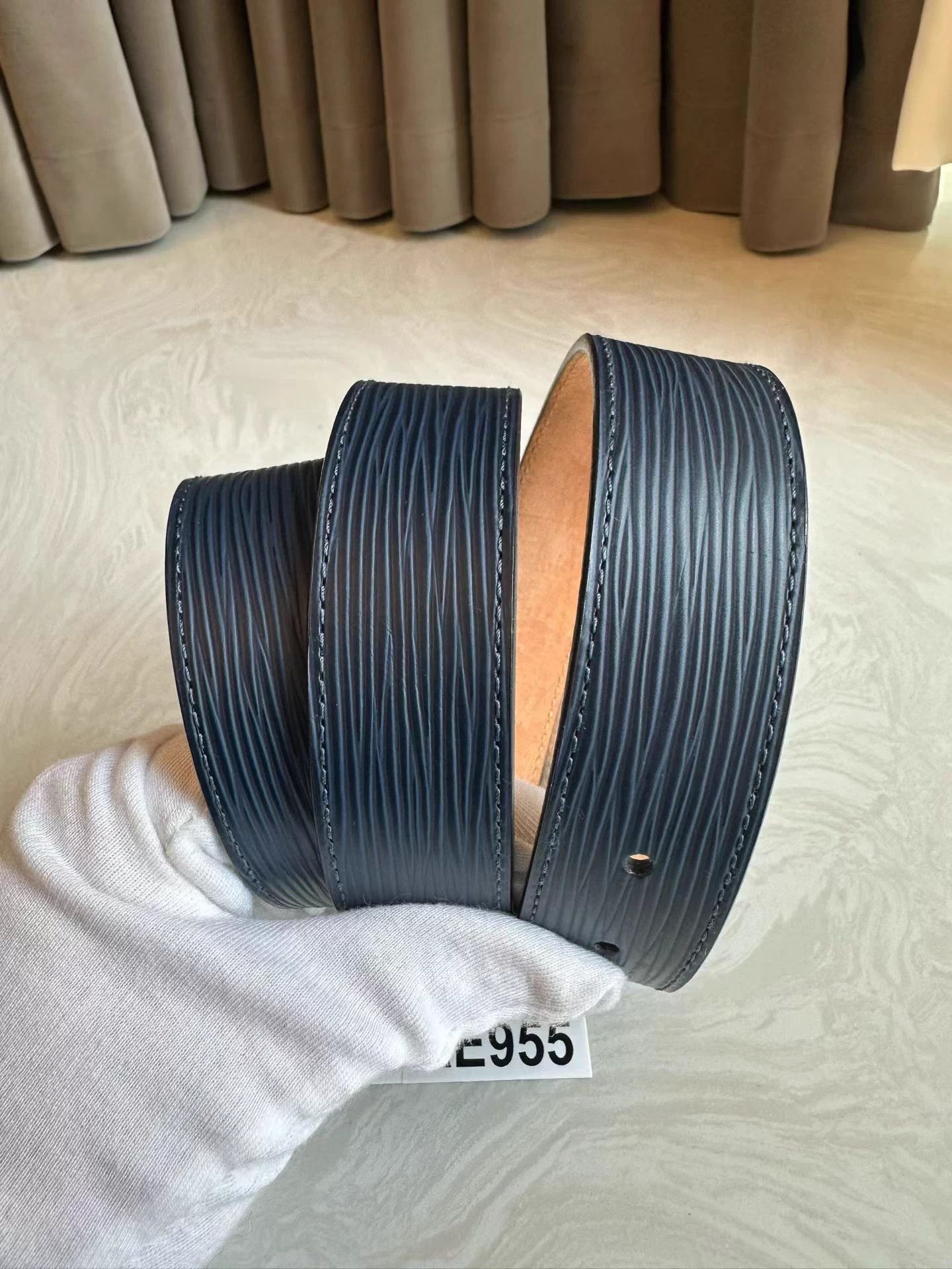 Louis Vuitton LV Initiales Wavy Leather Belt 85/34 3cm Size ONE SIZE - 5 Thumbnail