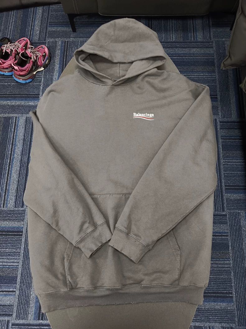 Balenciaga Balenciaga Letter logo printed hooded sweater Size US XS / EU 42 / 0 - 1 Thumbnail