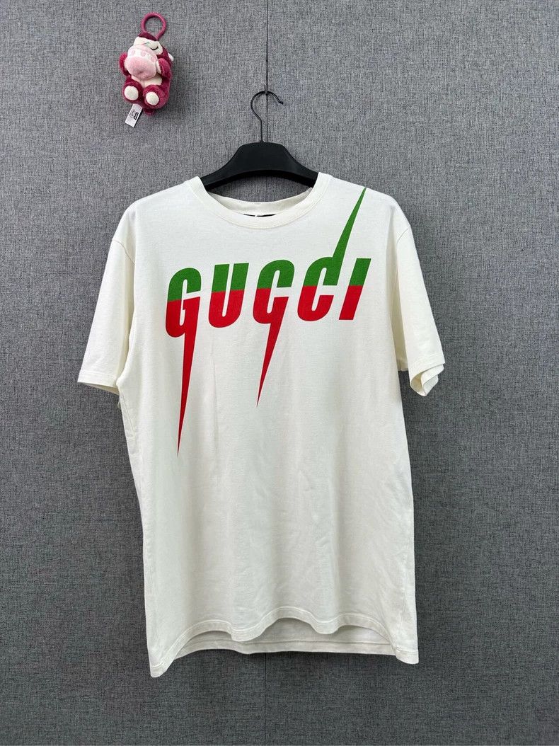 Gucci Gucci Blade white short sleeves 2503-Nextarrow Size US M / EU 48-50 / 2 - 1 Thumbnail