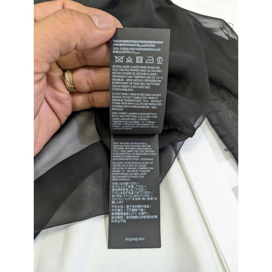 Saint Laurent Paris o1rshd1 Lavallière silk crêpe de chine shirt in Black Size US M / EU 48-50 / 2 - 13 Thumbnail