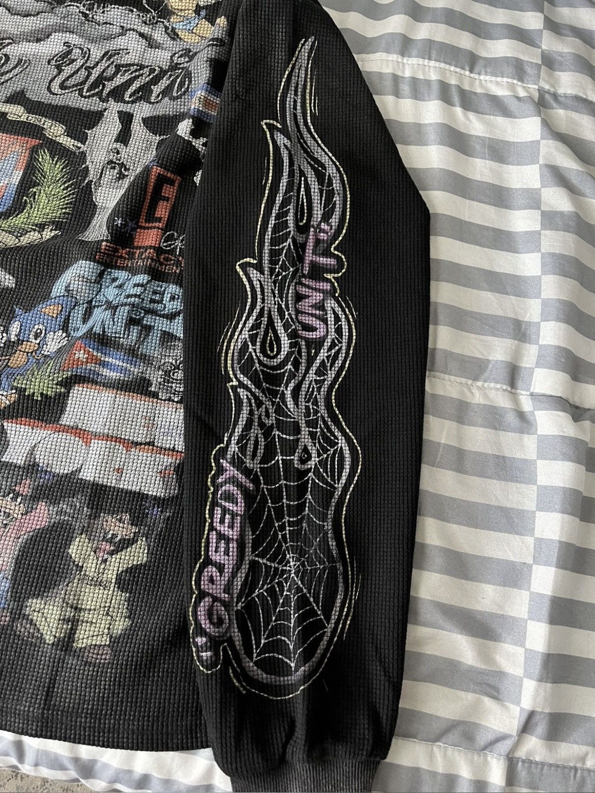 Greedy Unit *unworn*Greedy Unit black all over thermal print Size US L / EU 52-54 / 3 - 4 Thumbnail