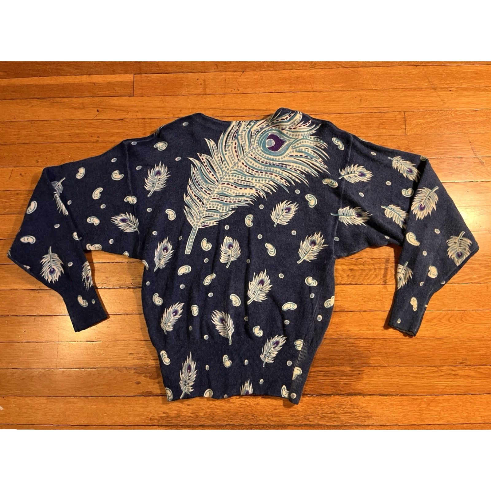 Vintage VINTAGE Suzelle Sweater Woman’s M Blue Angora Lambswool Sequin Beaded 80s Crew Neck Pullover Knit Wool Pattern Geometric Casual Party/Cocktail Size M / US 6-8 / IT 42-44 - 7 Thumbnail