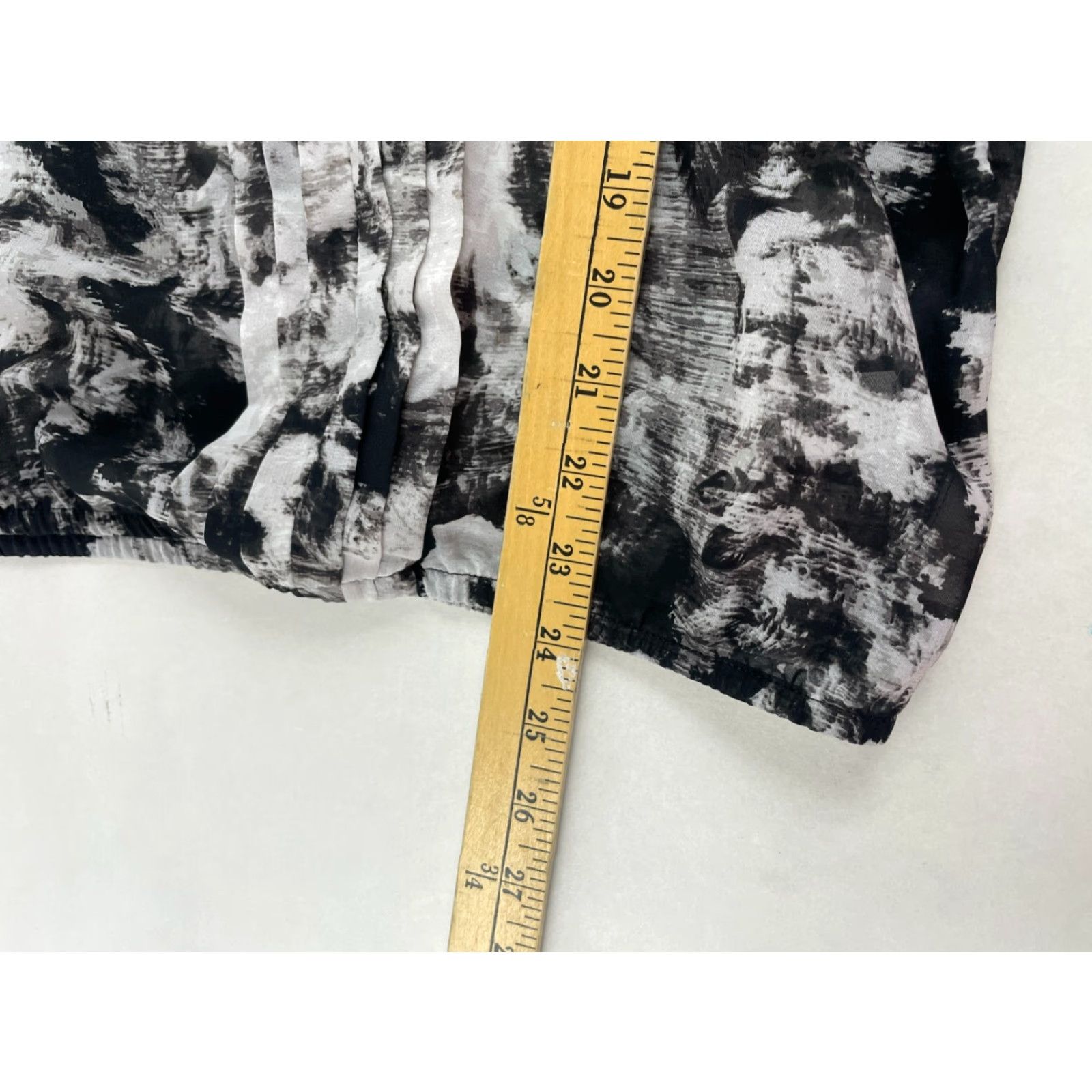 Gap Gap Blouse Shirt Women's M Black Floral Short Sleeve Layered Placket V-Neck Casual Modern Basic Size M / US 6-8 / IT 42-44 - 6 Thumbnail